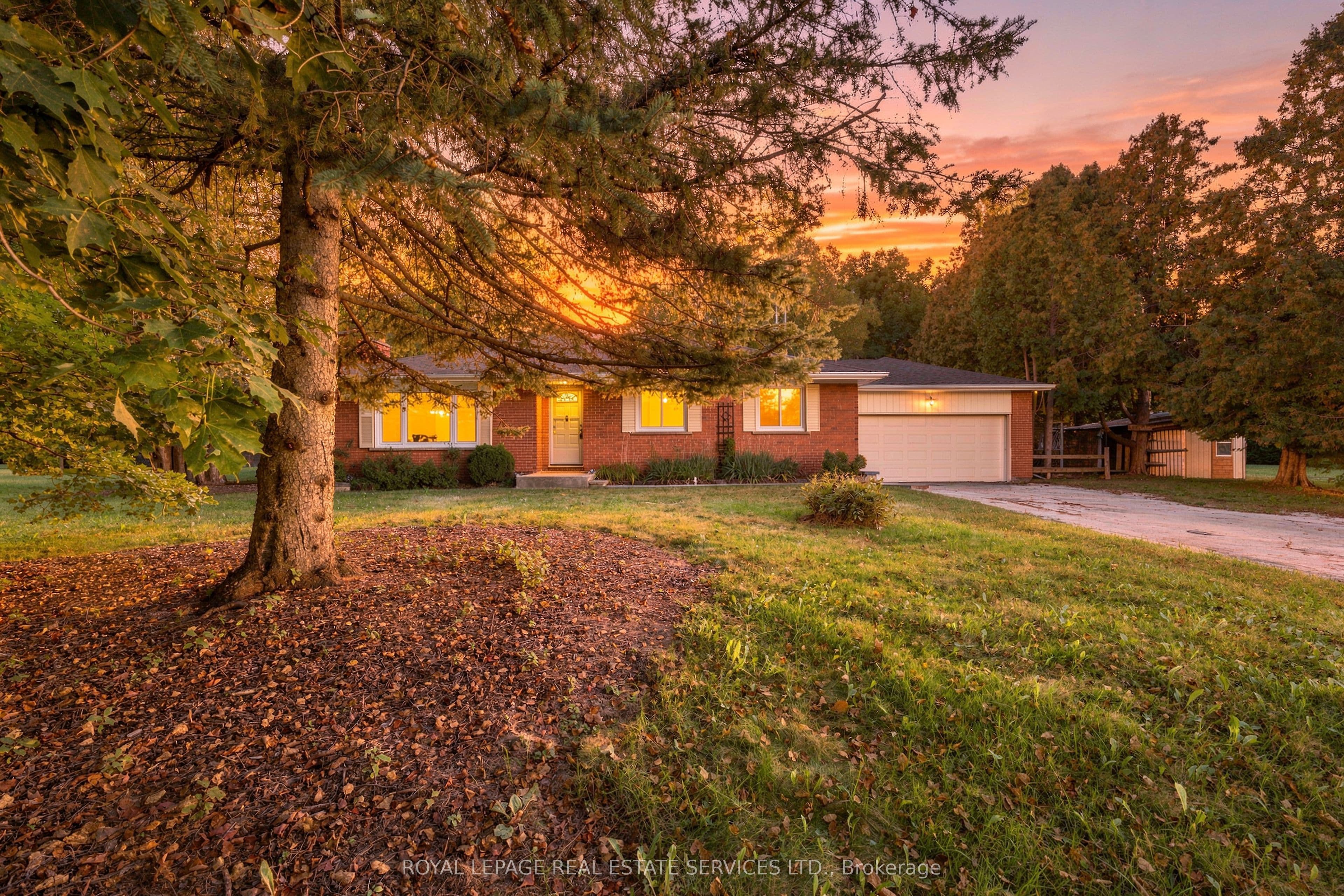 1191 15 Side Road, Milton, ON L9T 2X7