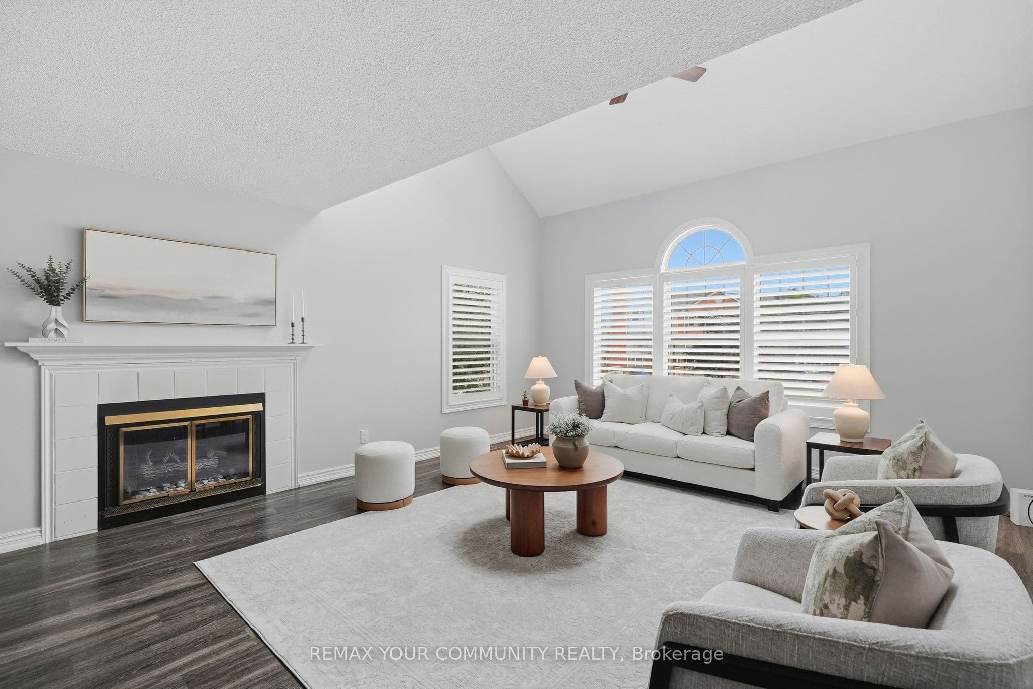 1661 Nash Road H-5, Clarington, ON L1E 1S8