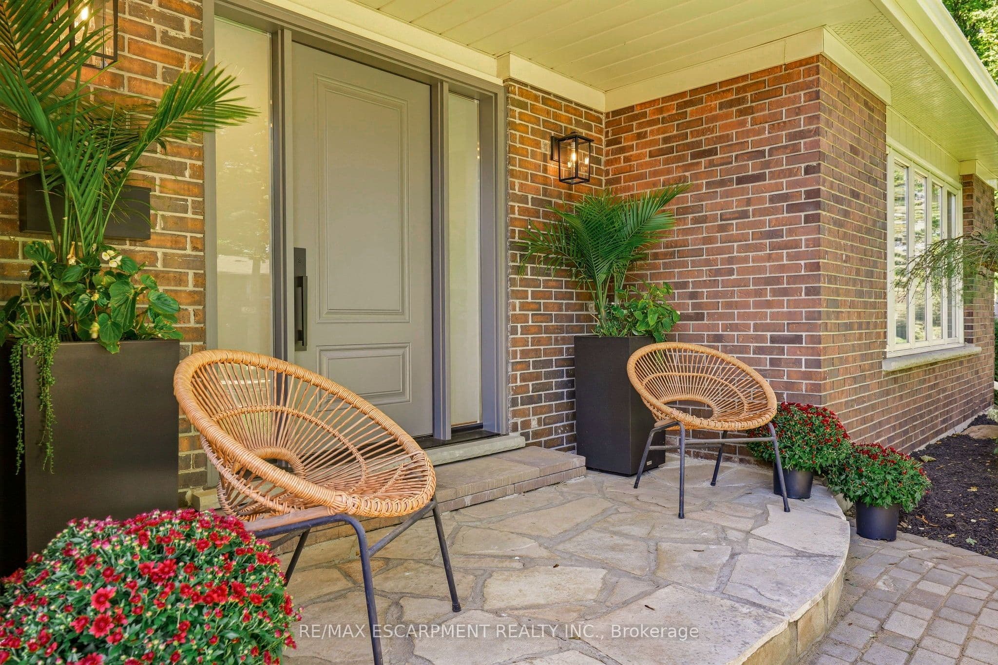 4159 Spruce Avenue, Burlington, ON L7L 1K8