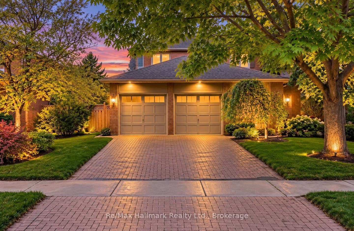 500 Blenheim Crescent, Oakville, ON L6J 6P7