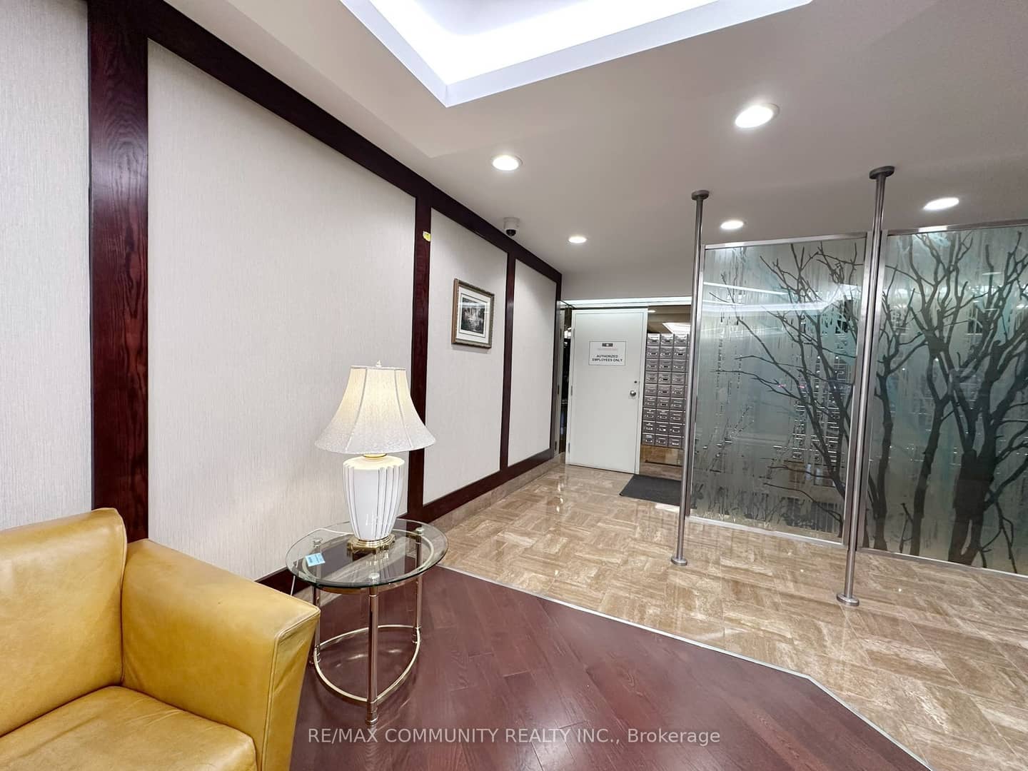 25 Bamburgh Circle 1133, Toronto, ON M1W 3W2