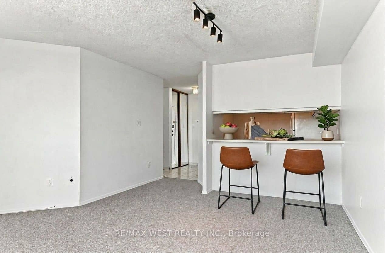 234 Albion Road 2107, Toronto, ON M9W 6A5