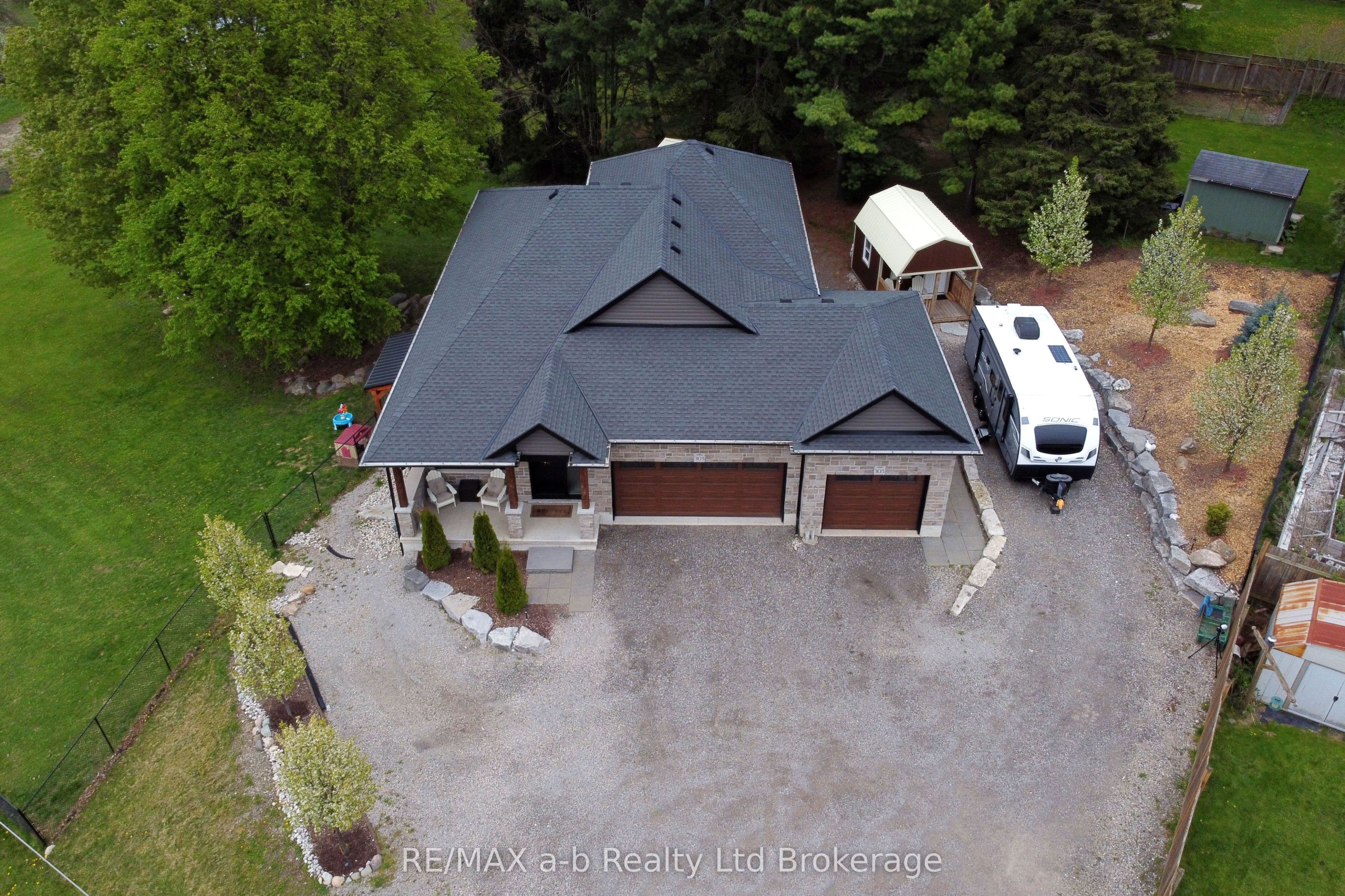305 Robinson Street, Woodstock, ON N4S 3B8