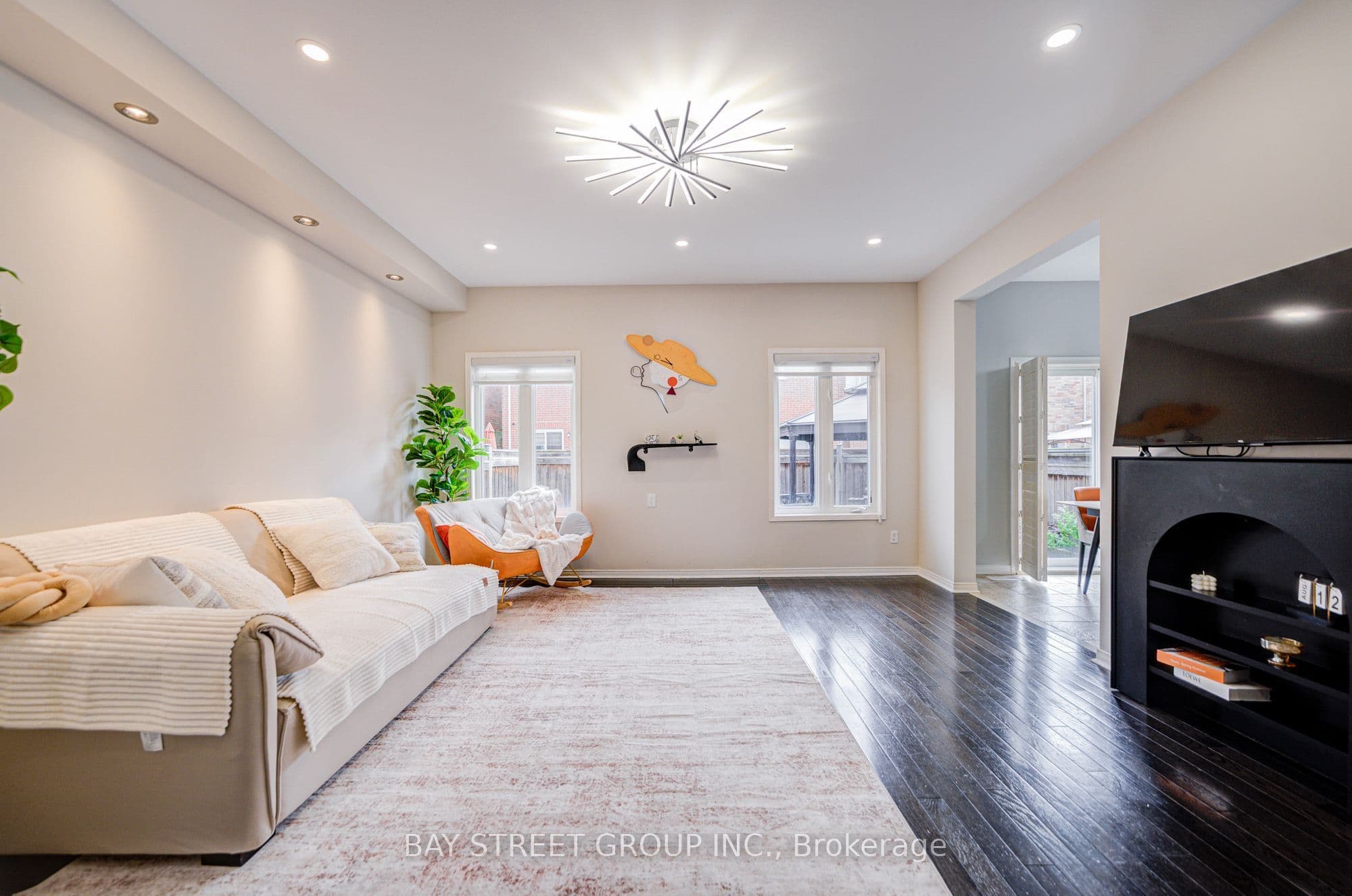 23 Horn Street, Whitchurch-Stouffville, ON L4A 0X9