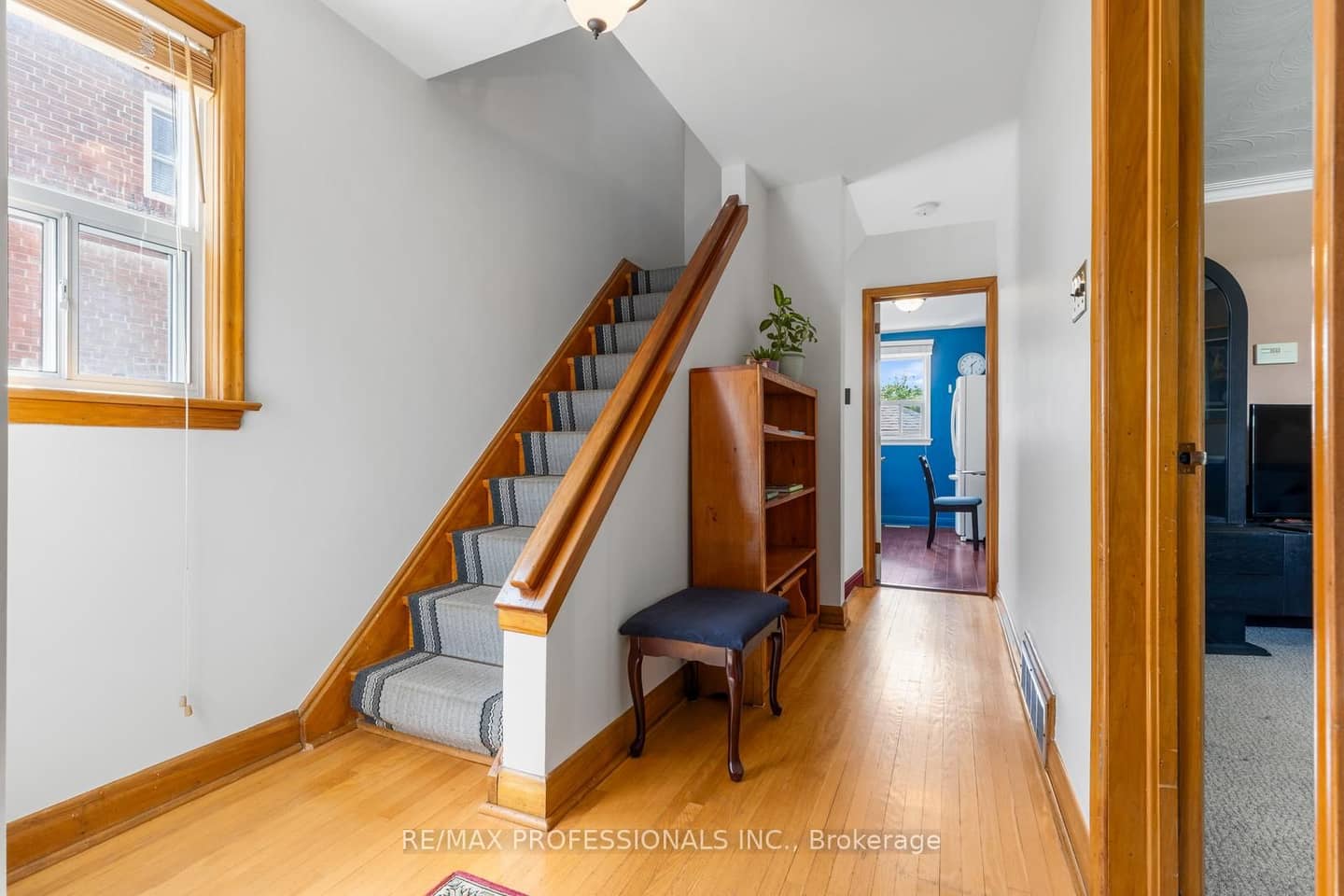 122 Treeview Drive, Toronto, ON M8W 4C3
