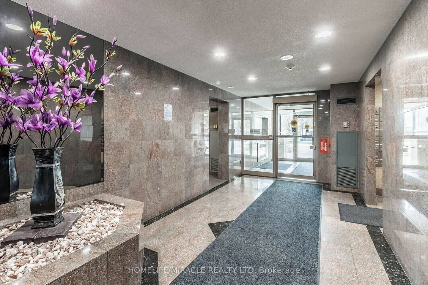 30 Malta Avenue 1809, Brampton, ON L6Y 4S5