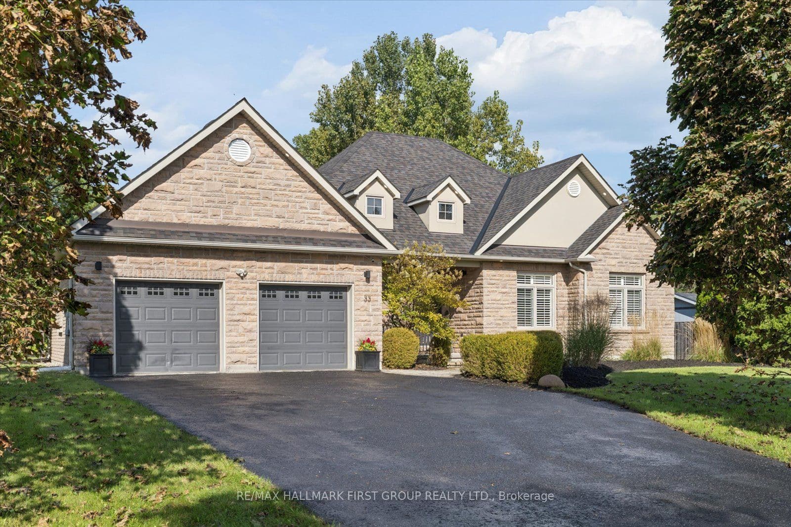 33 Deerfield Drive, Hamilton Township, ON K9A 4J9