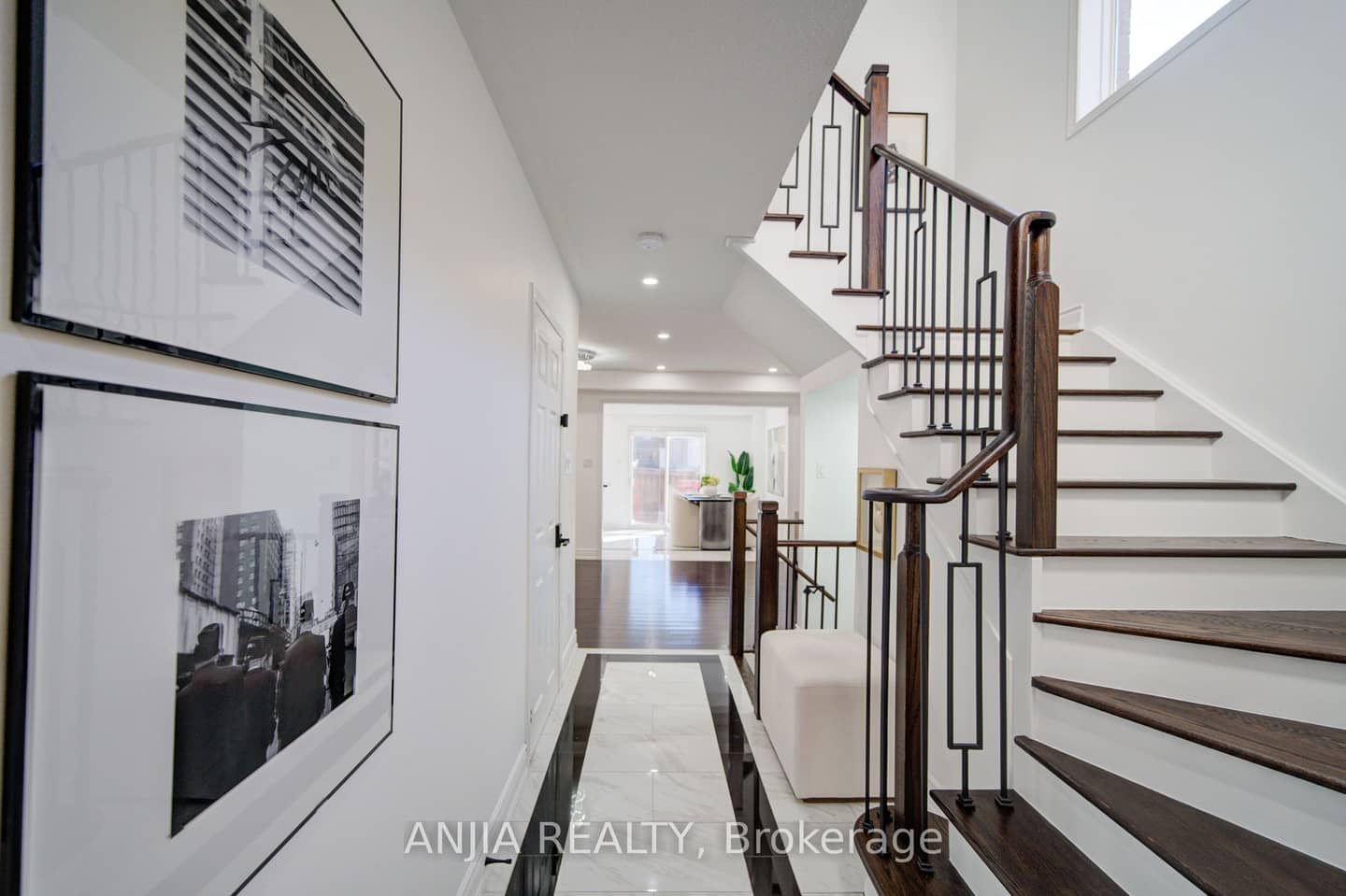 28 Grandwood Avenue, Whitchurch-Stouffville, ON L4A 0M6