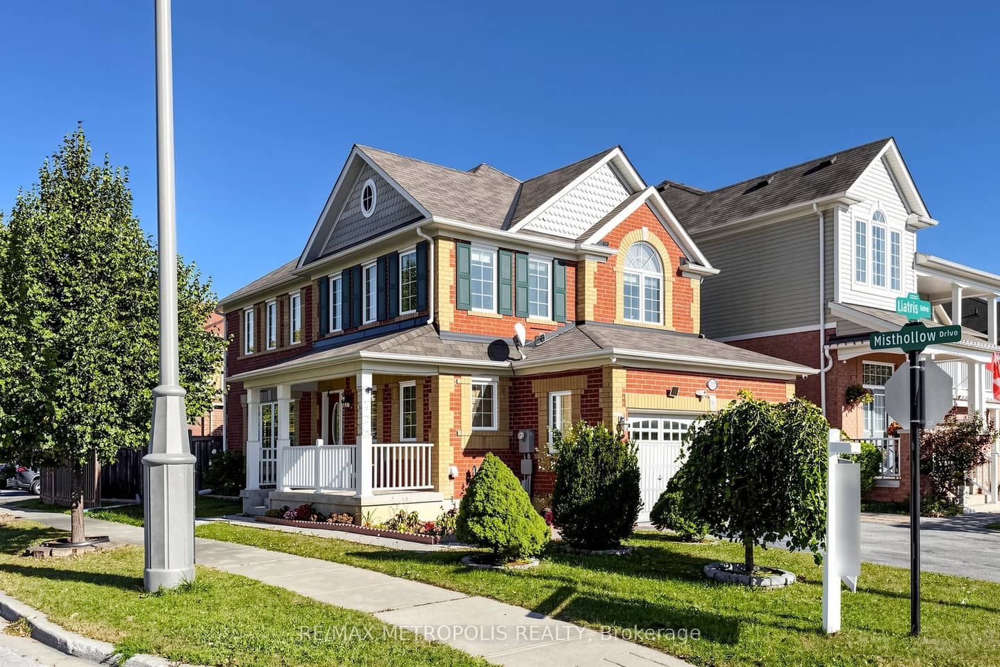 1913 Liatris Drive, Pickering, ON L1X 0A7