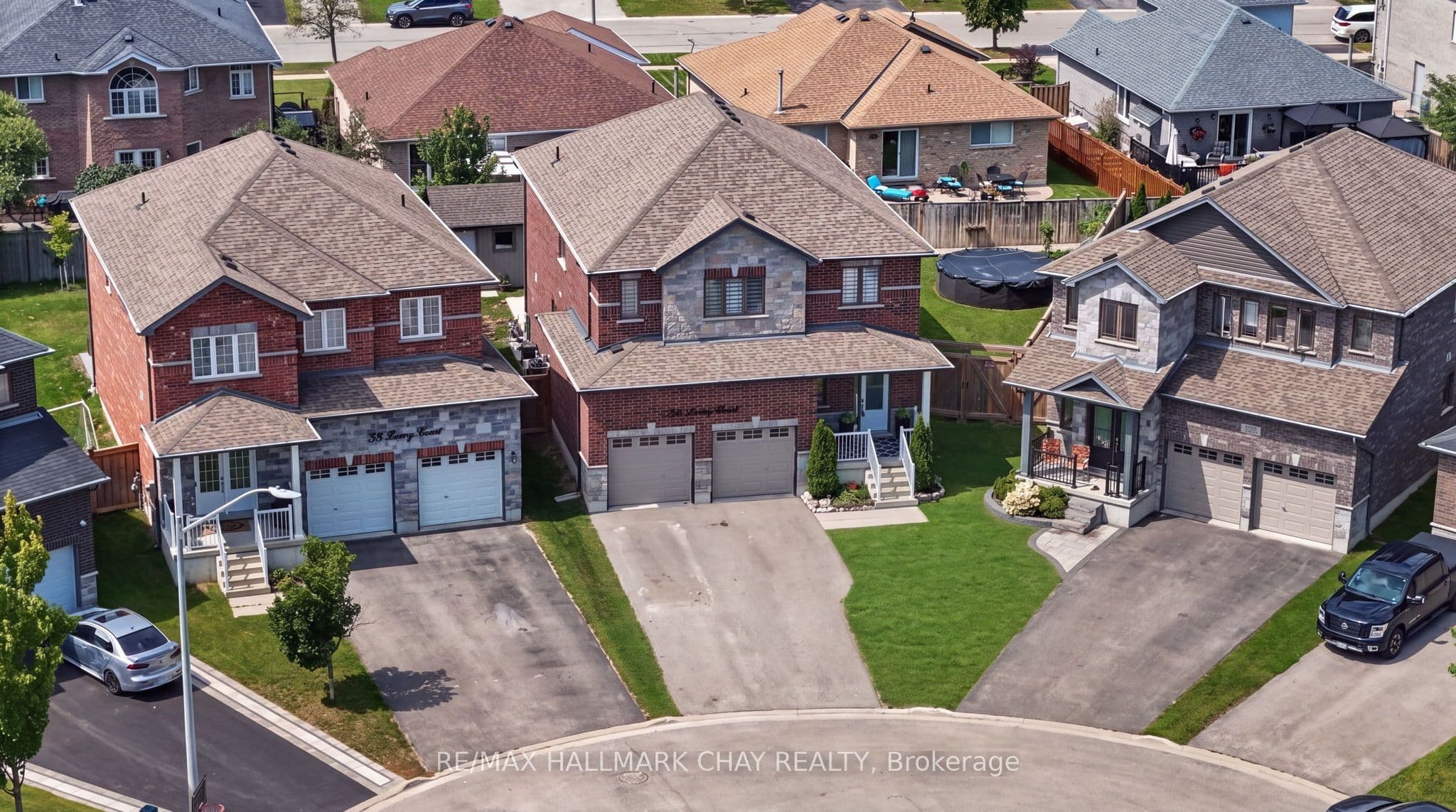 36 Lowry Court, Barrie, ON L4N 7N3
