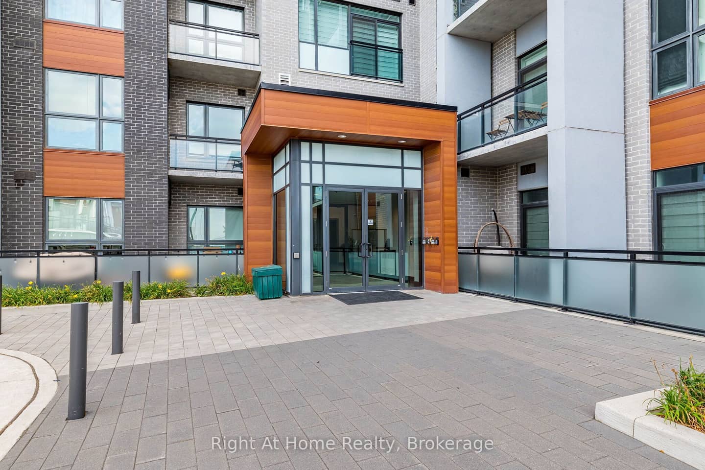 50 Kaitting Trail 511, Oakville, ON L6M 5N3
