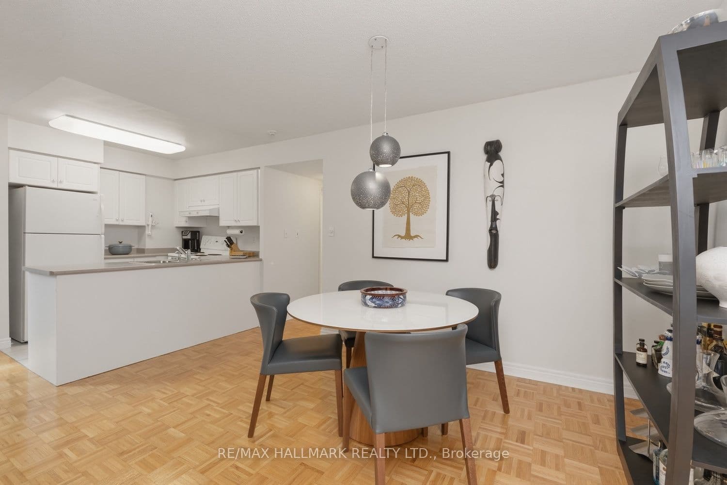 43 Eglinton Avenue E 310, Toronto, ON M4P 1A2