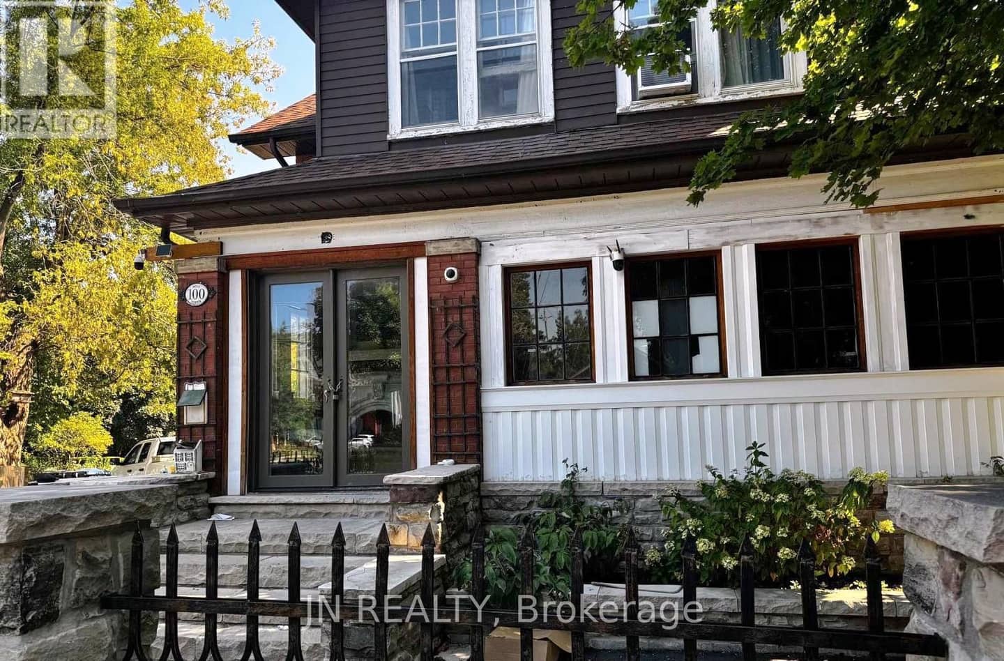 100 Mill Street N, Brampton, ON L6X 1T6
