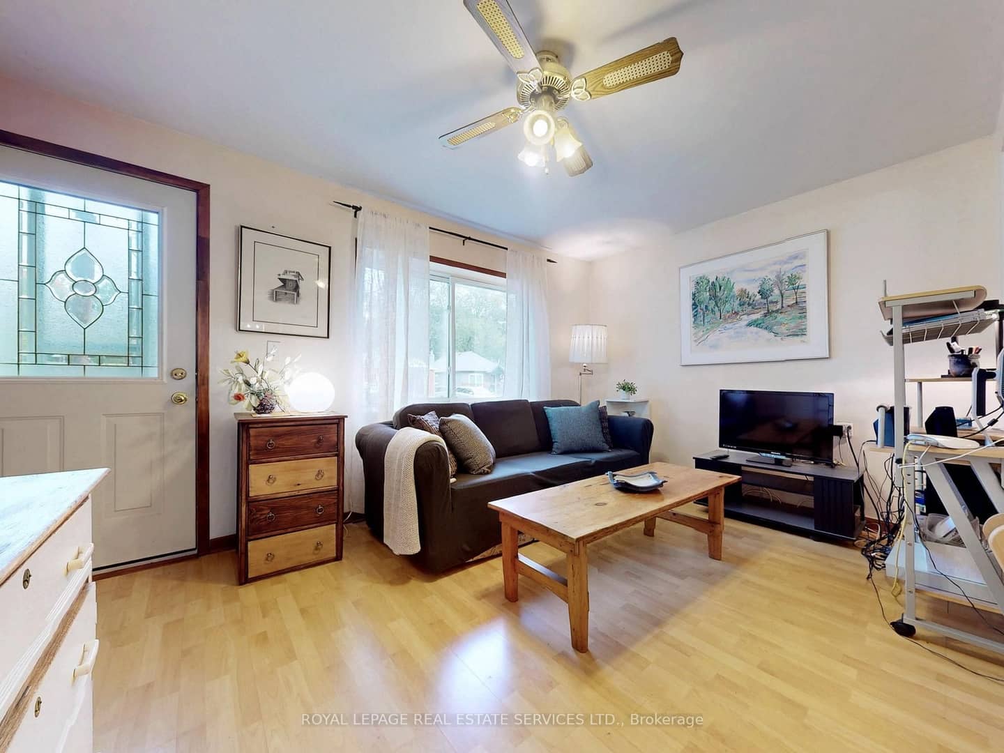 28 McIntosh Avenue, Toronto, ON M8Y 3E2