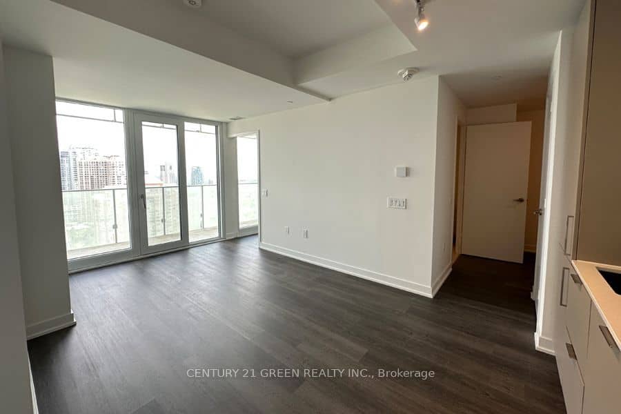 3900 Confederation Parkway 2301, Mississauga, ON L5B 0M3