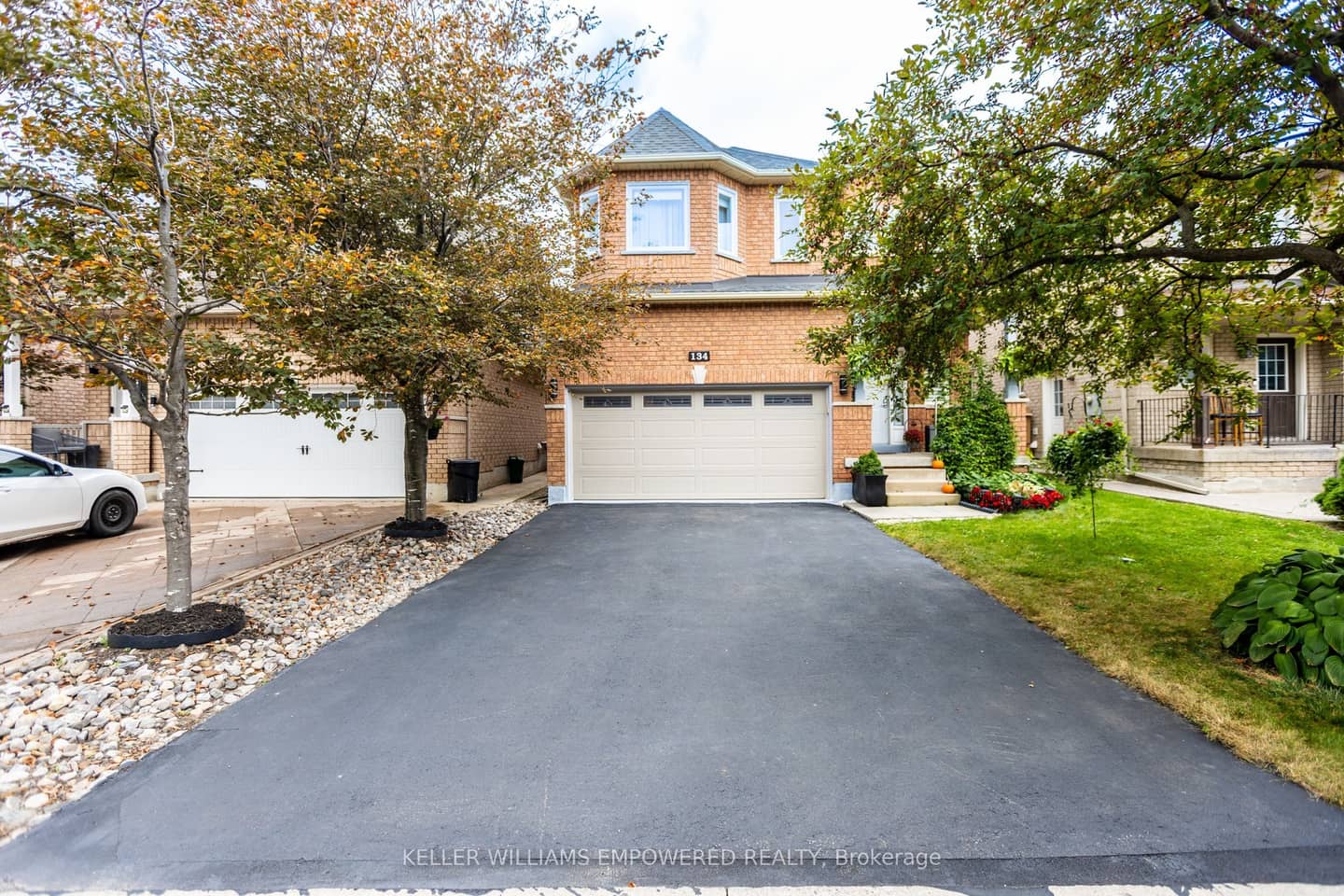 134 Queen Isabella Crescent, Vaughan, ON L6A 3J7