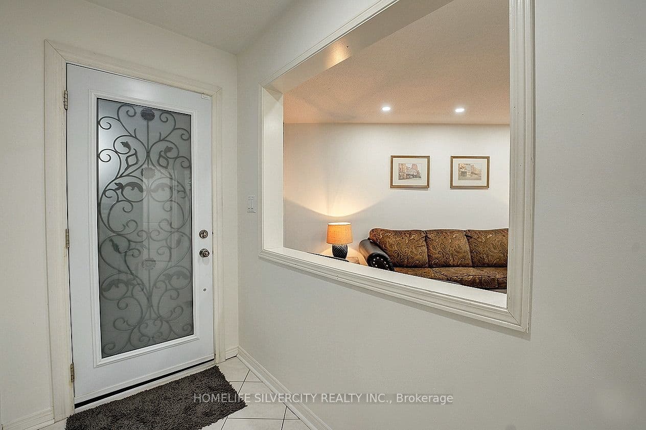 11 Rangeland Road, Brampton, ON L6R 1L4
