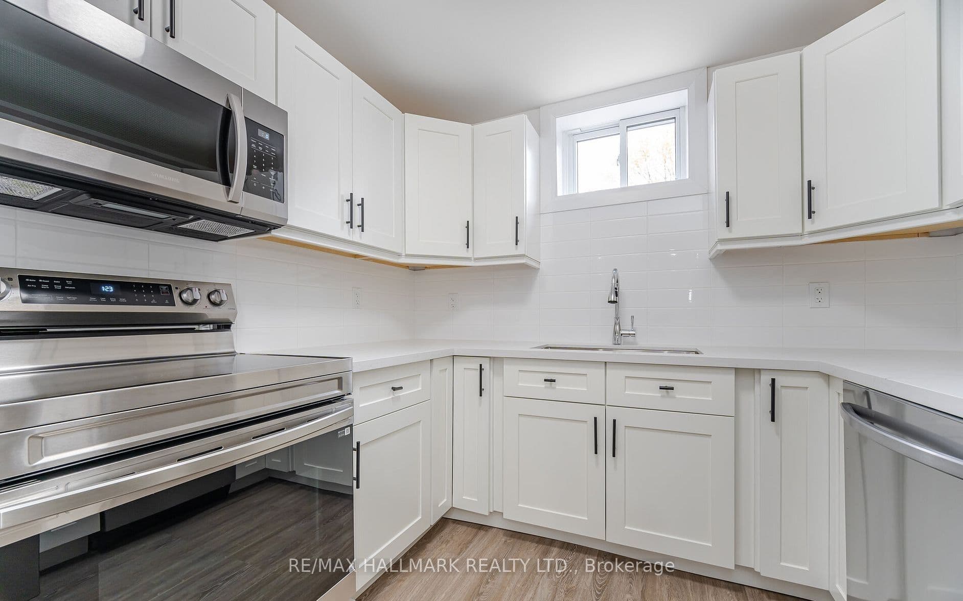 283 PORTER - LOWER LEVEL Street, Oshawa, ON L1J 1N3