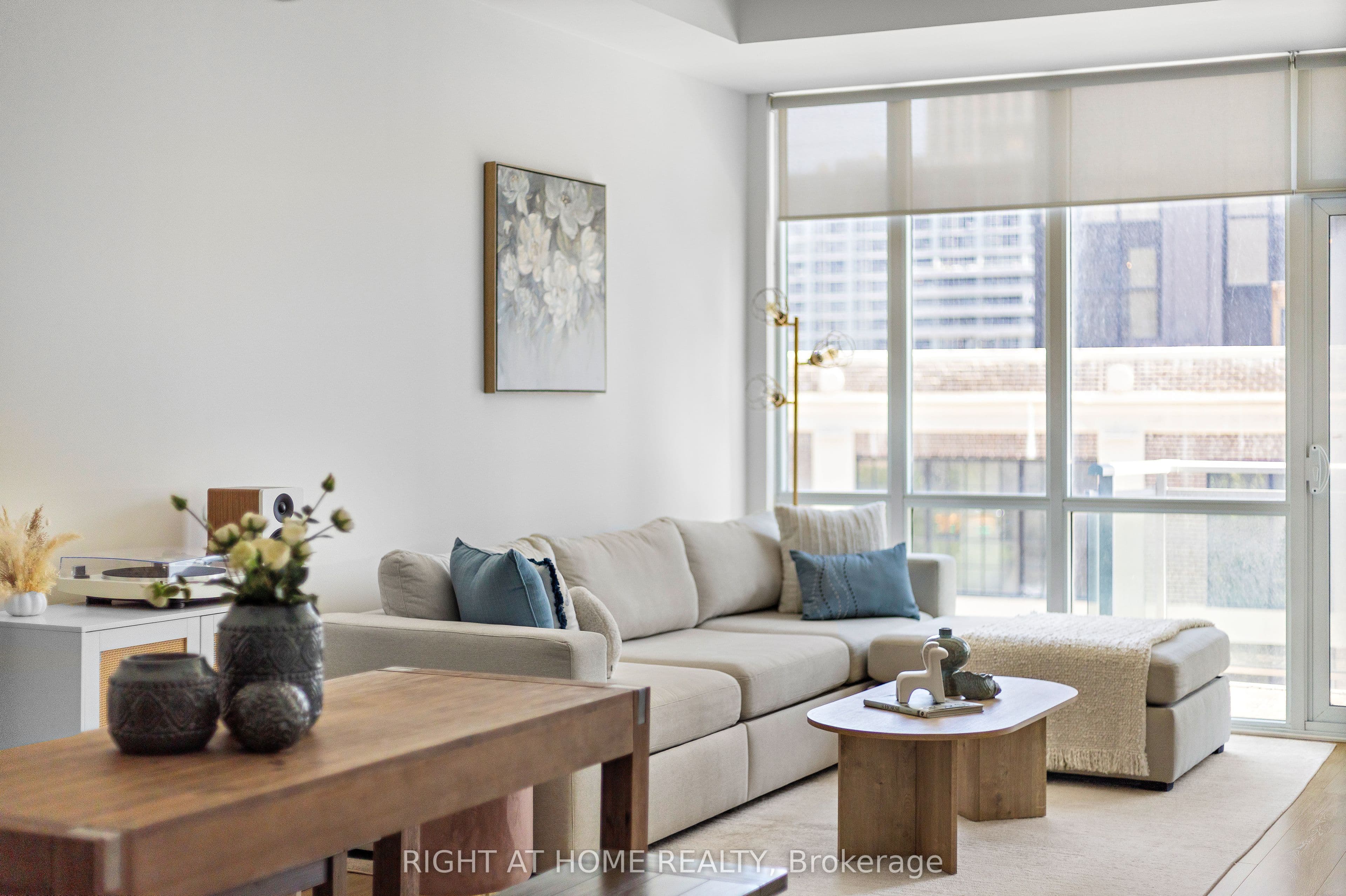 116 George Street N505, Toronto, ON M5A 3S2