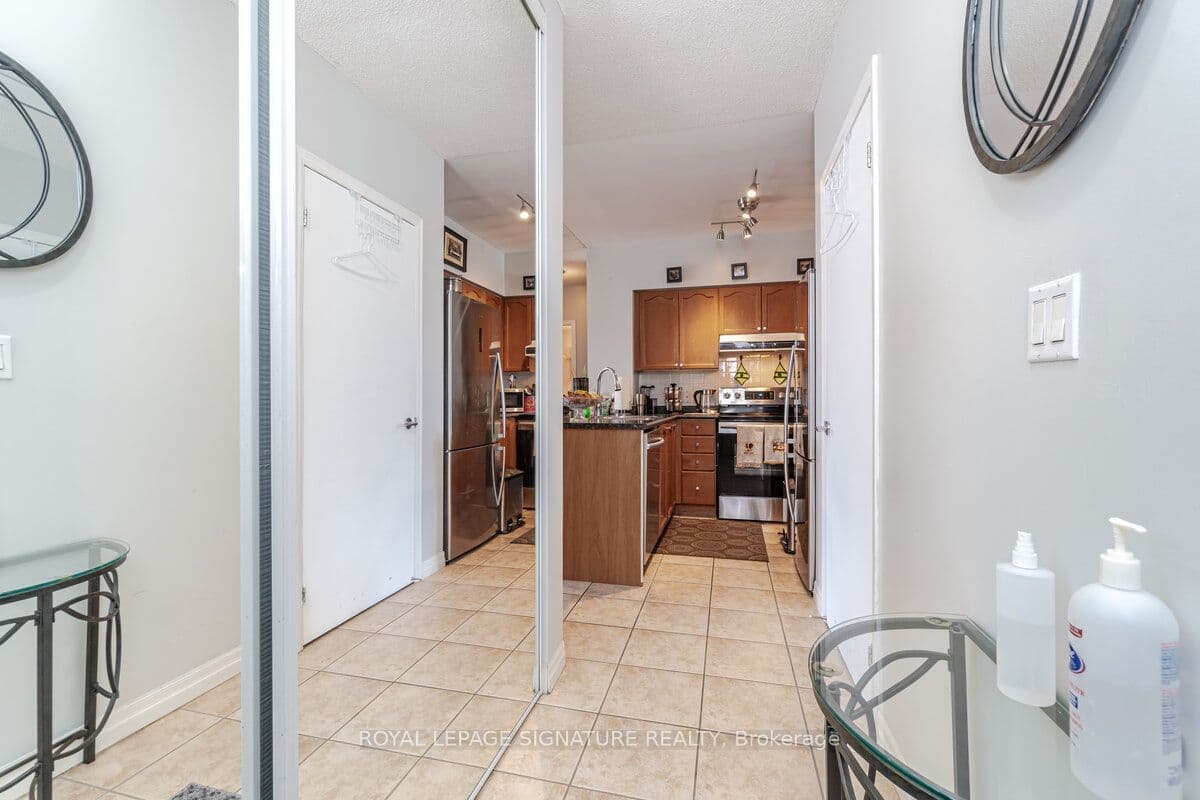 38 Fontenay Court 1410, Toronto, ON M9A 5H5