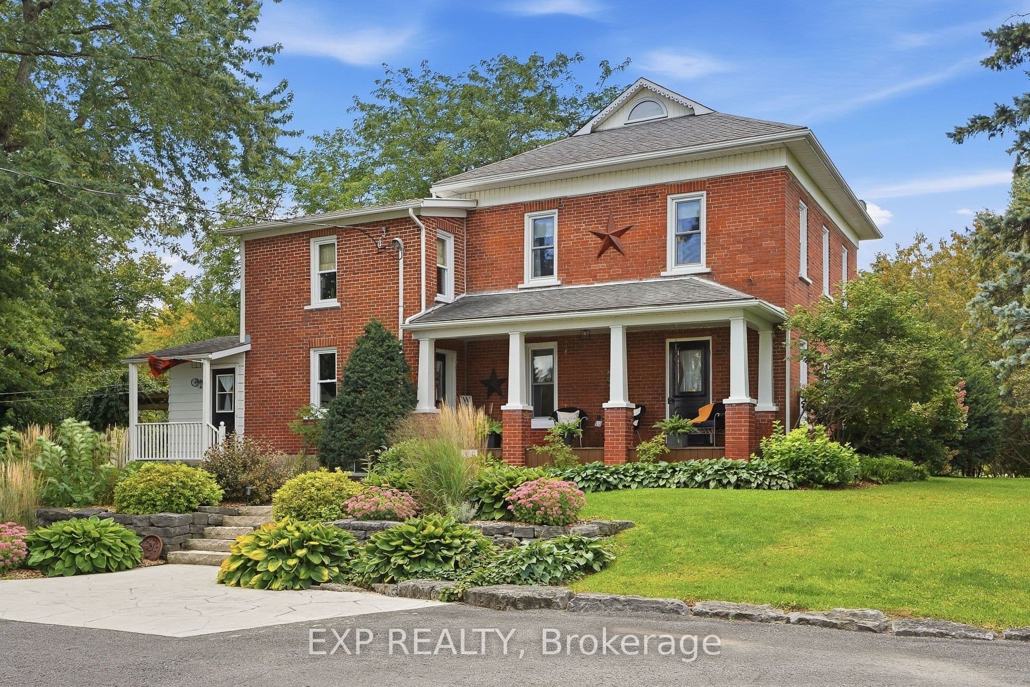 15734 Concession 1-2 Road, North Stormont, ON K0C 1K0