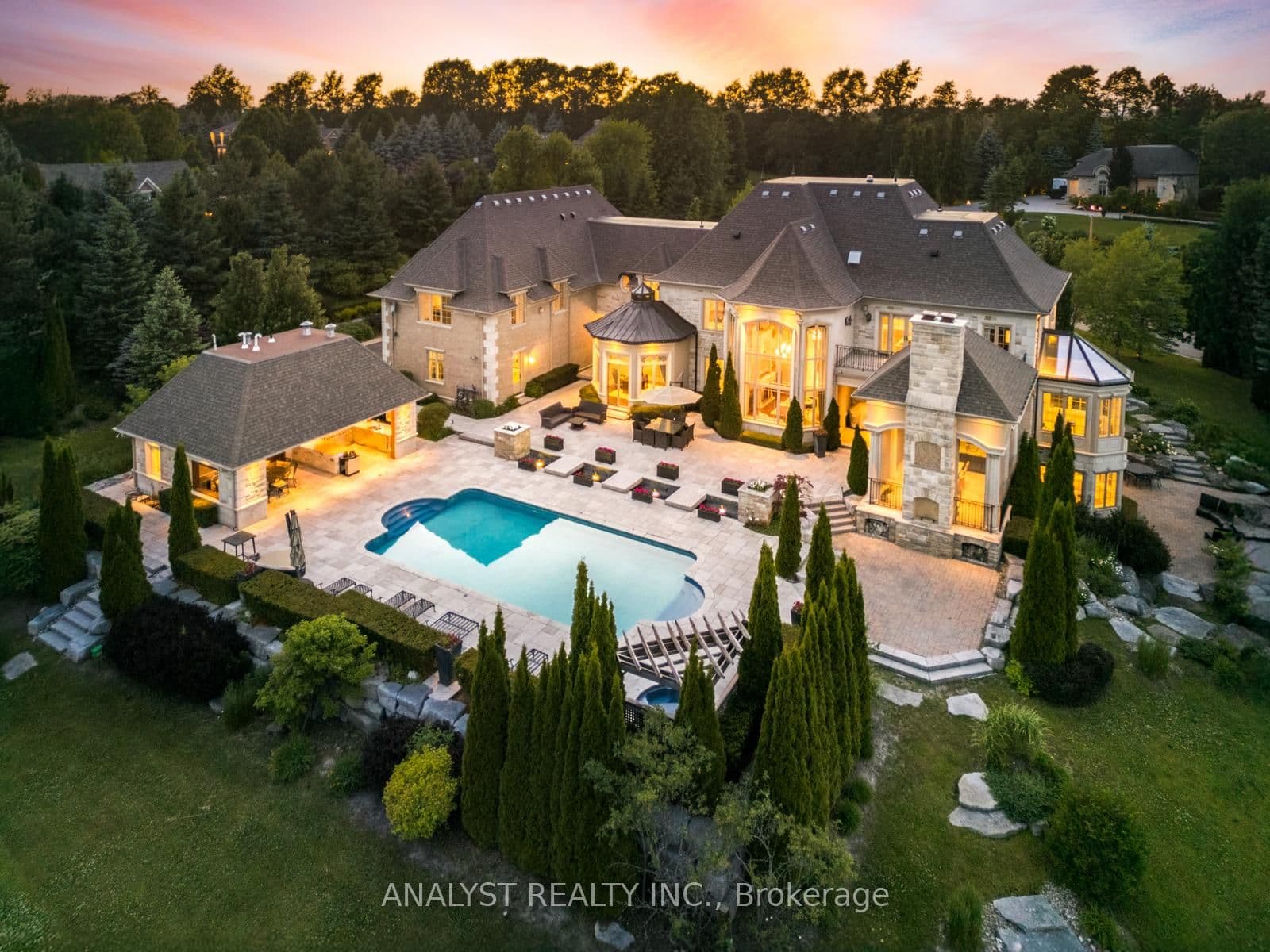 86 Eden Vale Drive, King, ON L7B 1L8