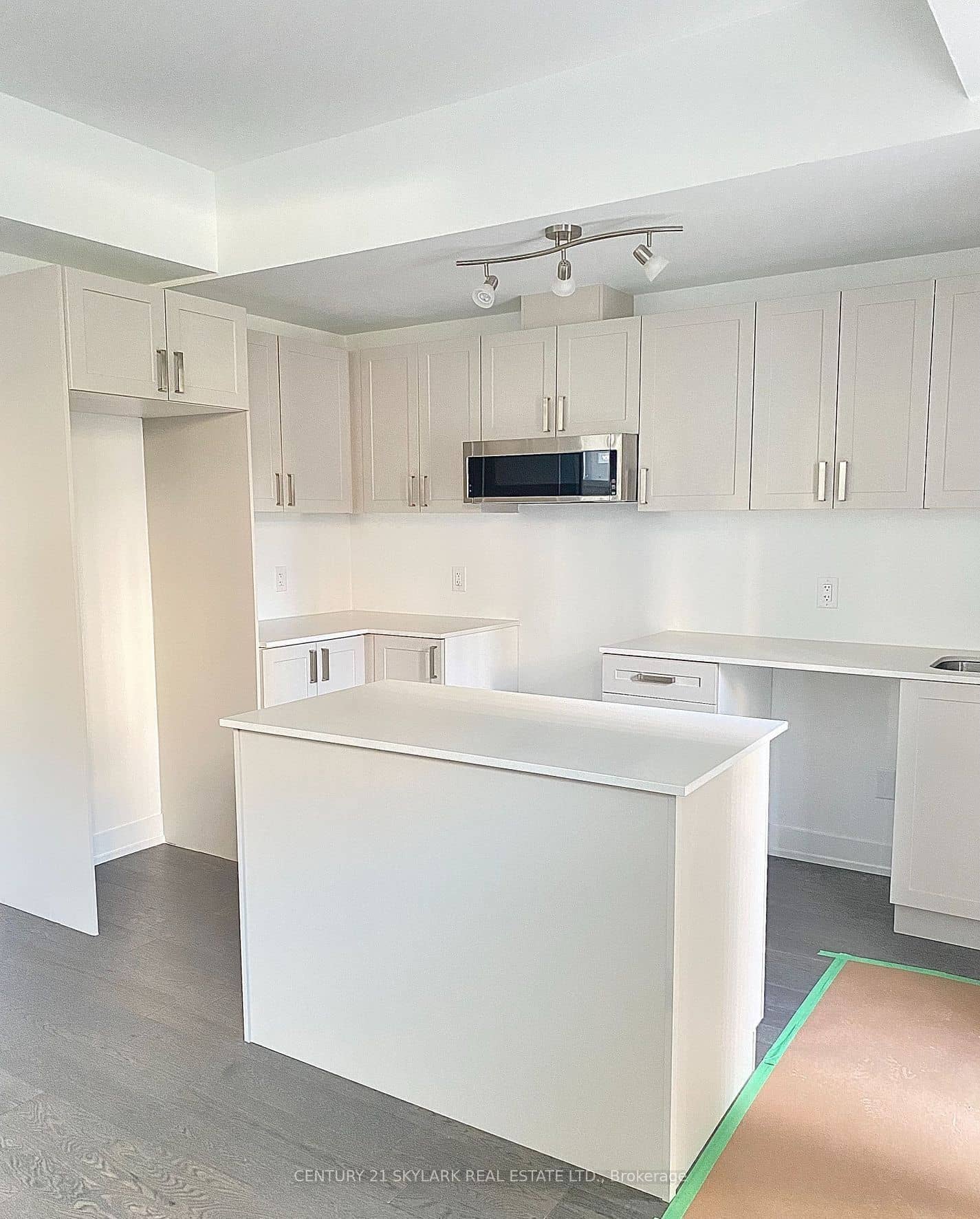 1070 Douglas McCurdy Common 124, Mississauga, ON L5G 0C6