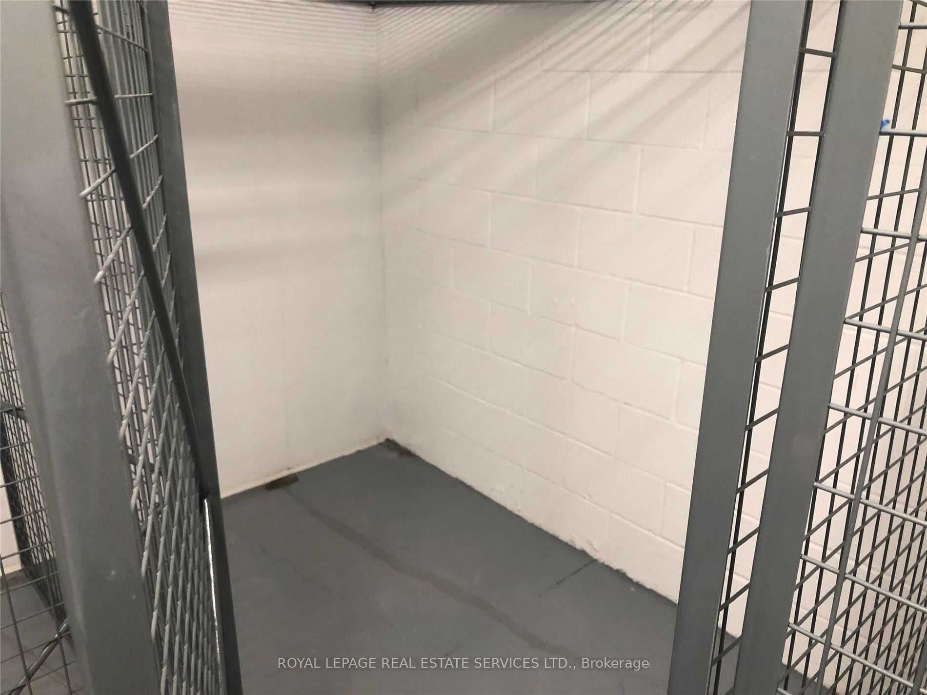 2520 Eglinton Avenue W 1417, Mississauga, ON L5M 0Y2