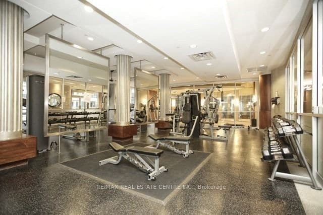 763 Bay Street 4012, Toronto, ON M5G 2R3