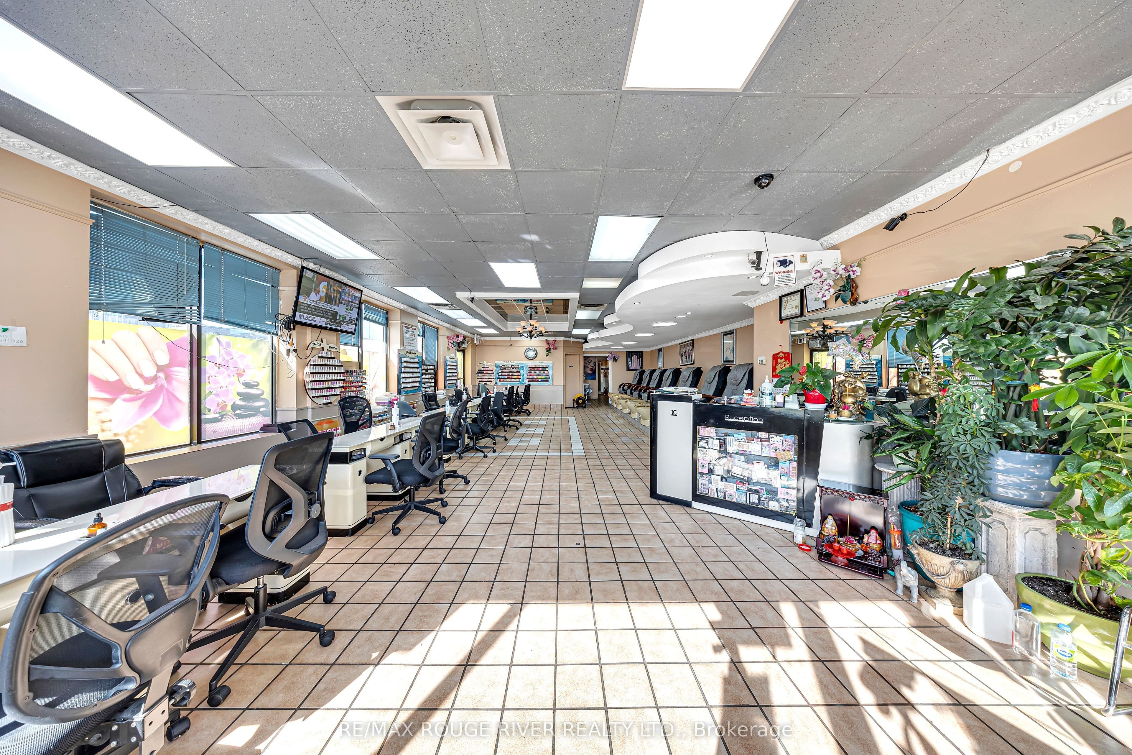 2282 Islington Avenue, Toronto, ON M9W 3W8