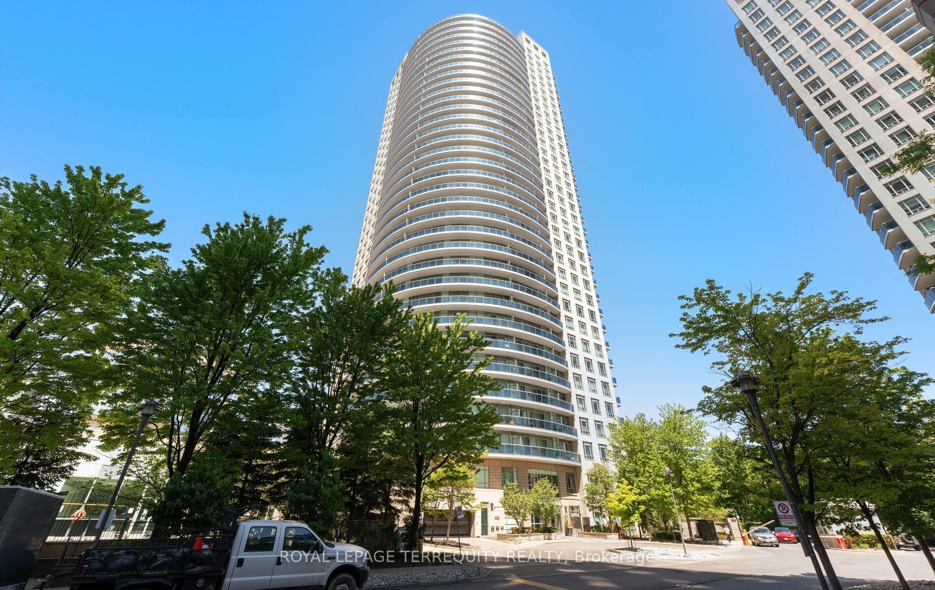 80 Absolute Avenue 406, Mississauga, ON L4Z 0A5