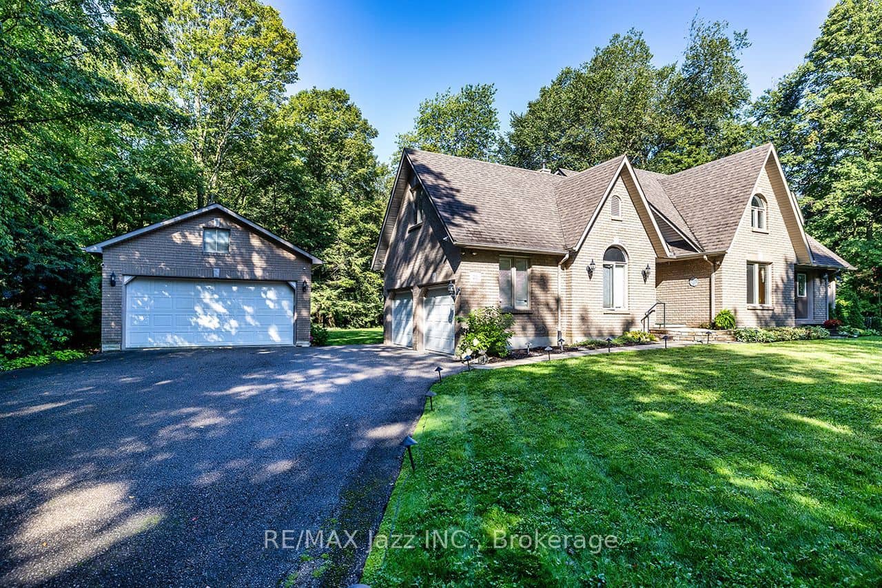 20 Timberlane Court, Clarington, ON L1E 2H1