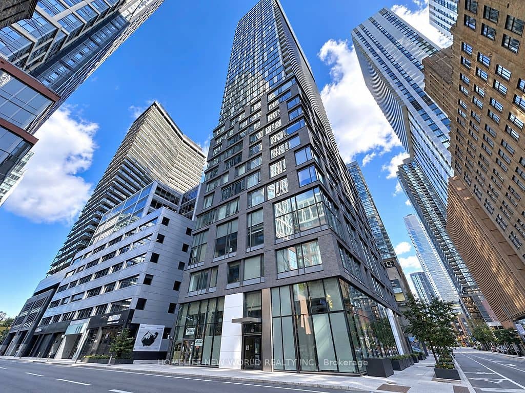 101 Peter Street Ph10, Toronto, ON M5V 0G6