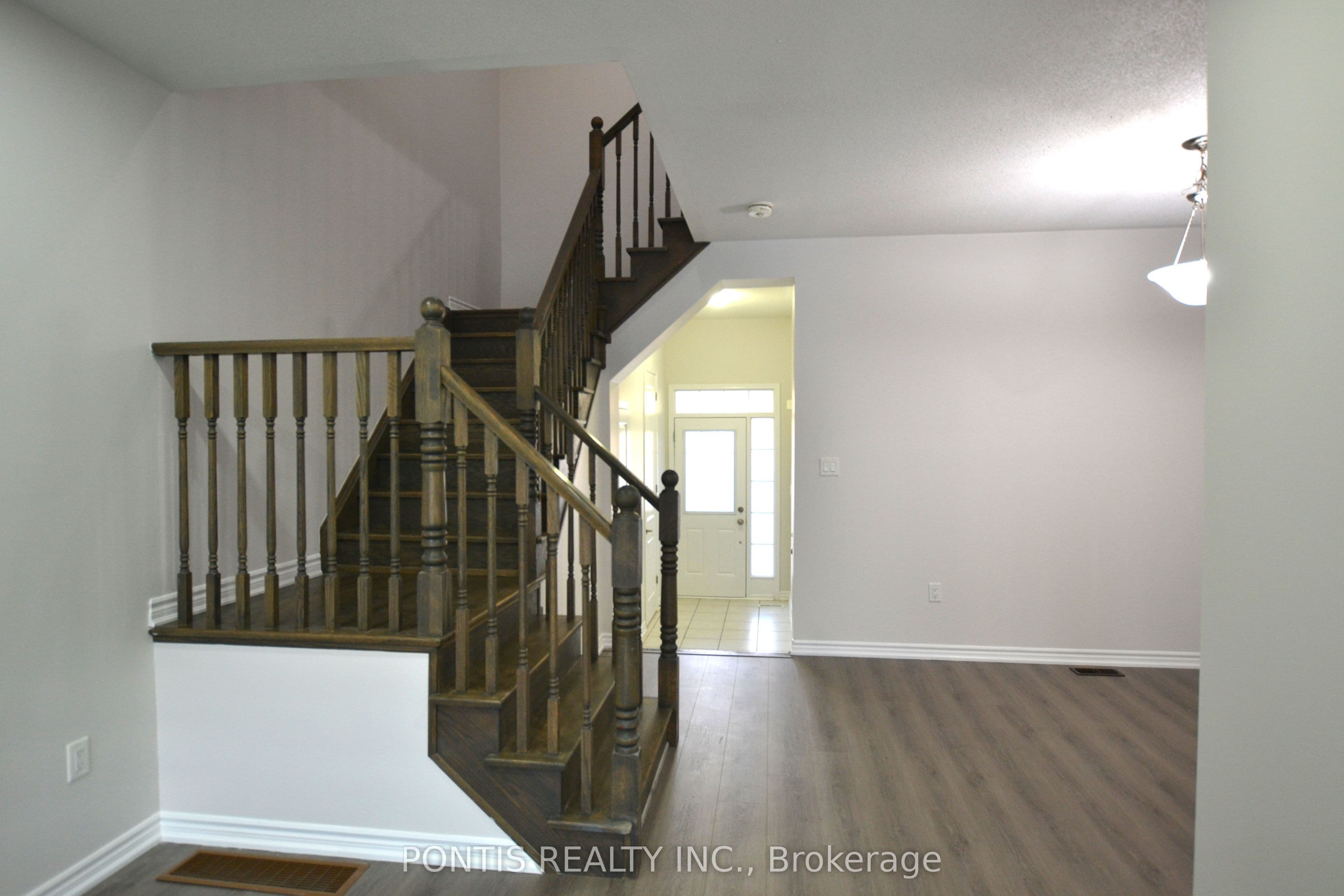 47 Phyllis Drive, Caledon, ON L7C 4E2