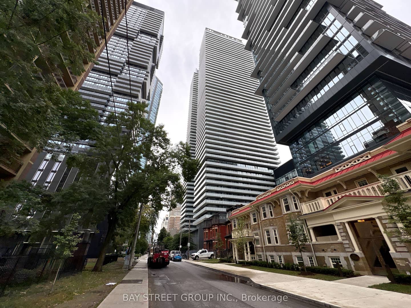 50 Charles Street E 2710, Toronto, ON M4G 0A7