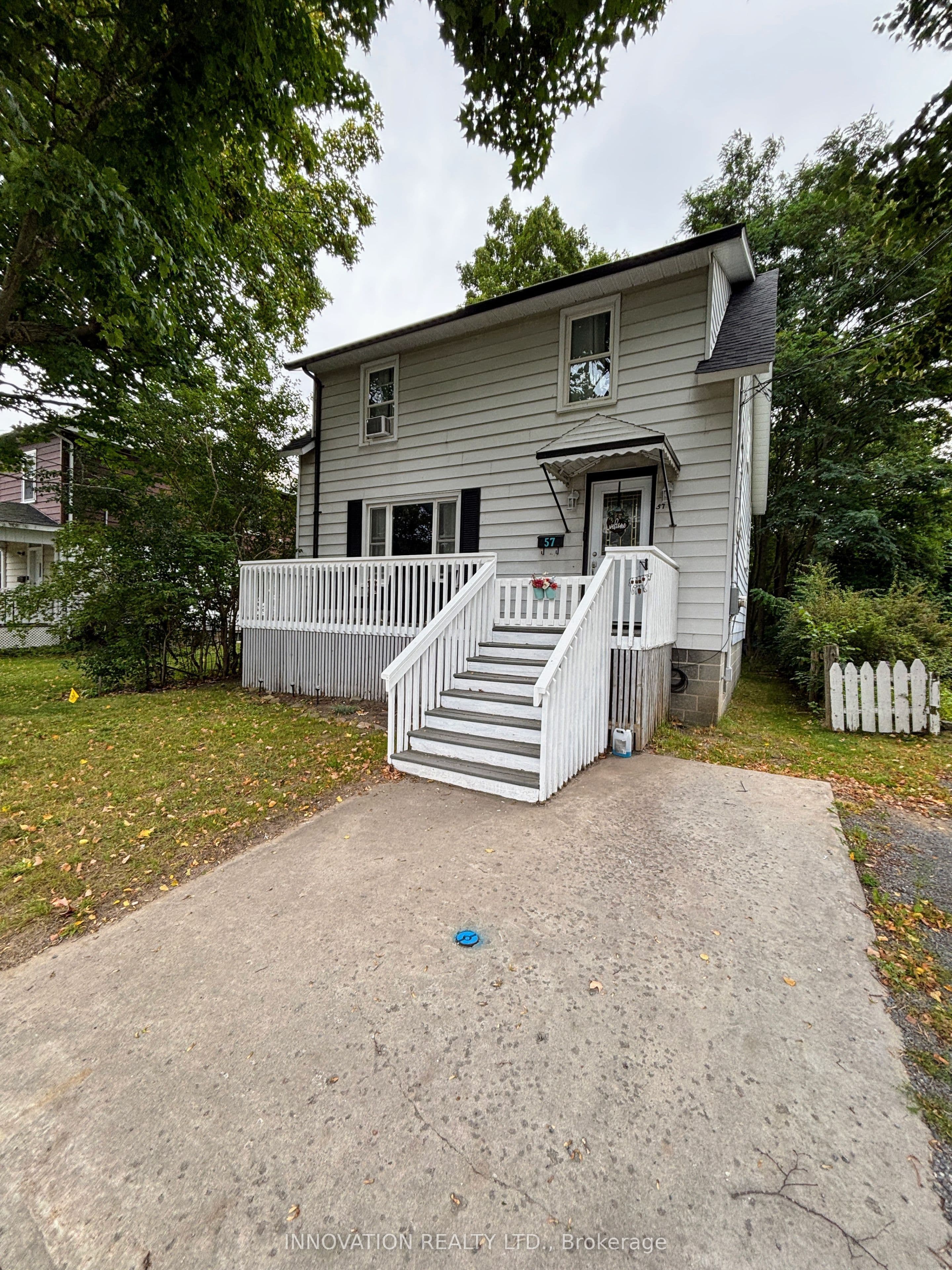 57 Aberdeen Avenue, Smiths Falls, ON K7A 4N7