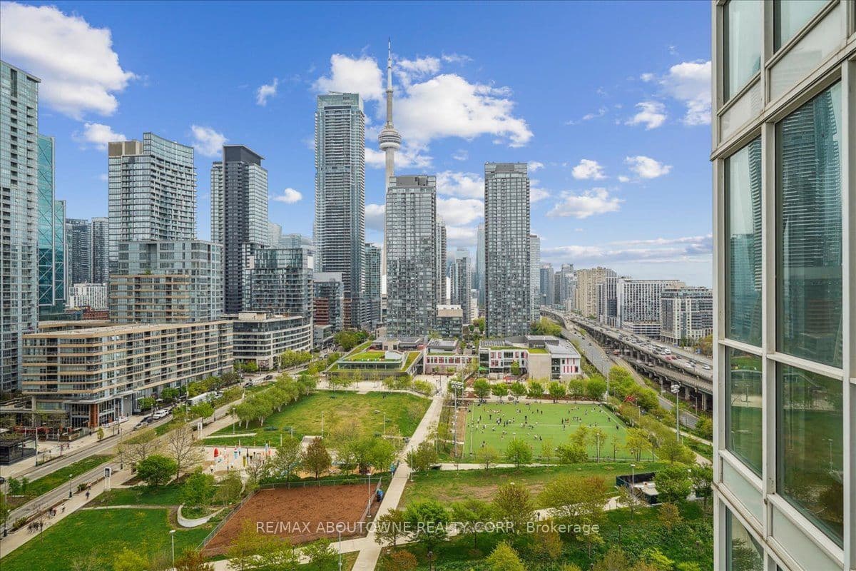 75 Queens Wharf Road 1901, Toronto, ON M5V 0J8