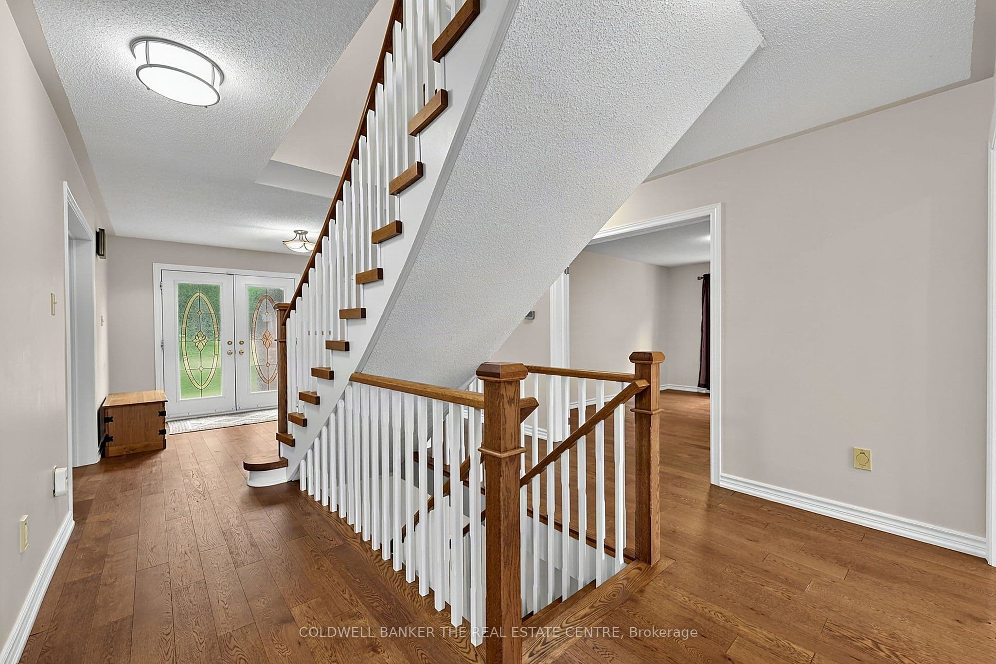 37 Falling Brook Drive, Barrie, ON L4N 7E9