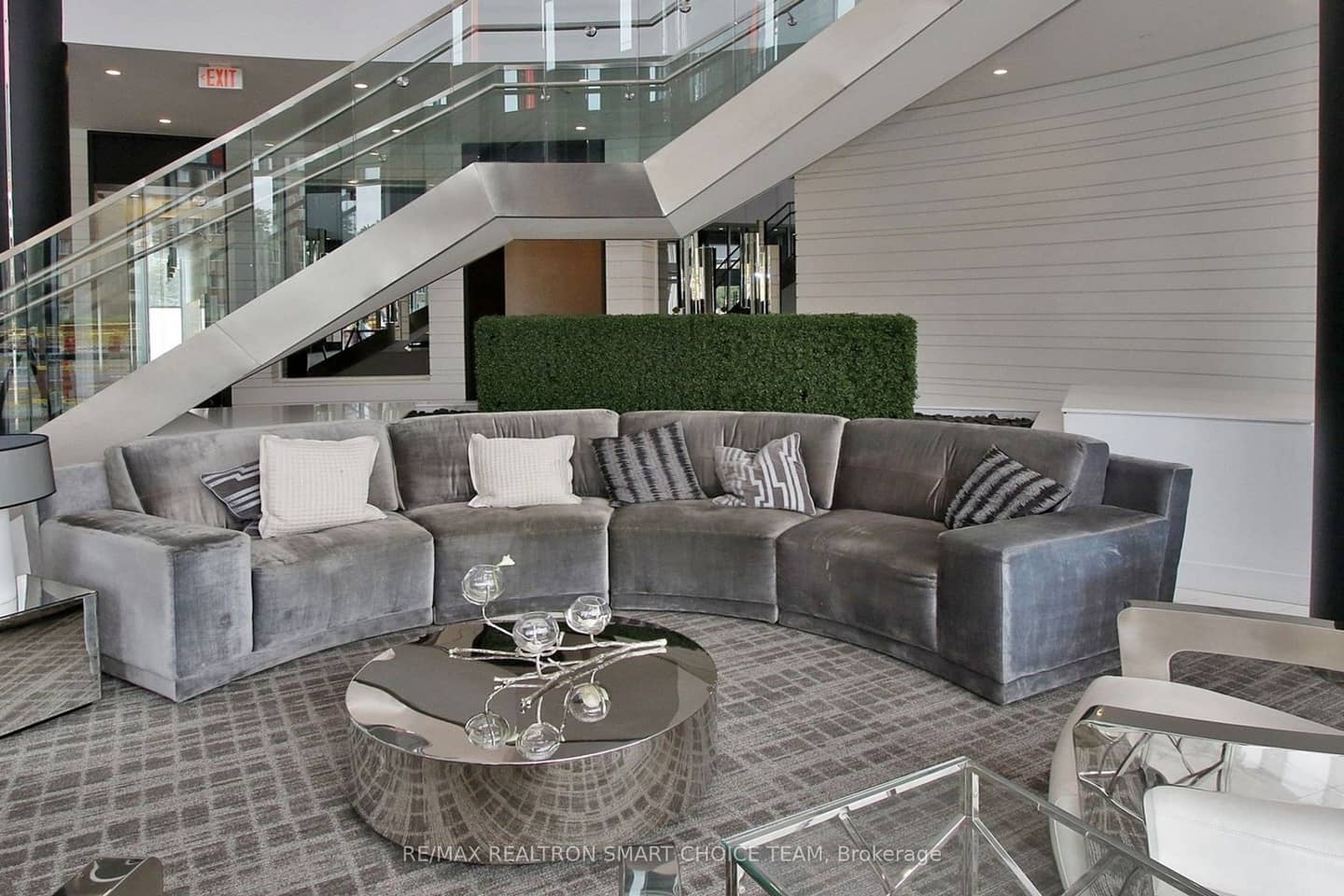 9471 Yonge Street 349, Richmond Hill, ON L4C 0Z5