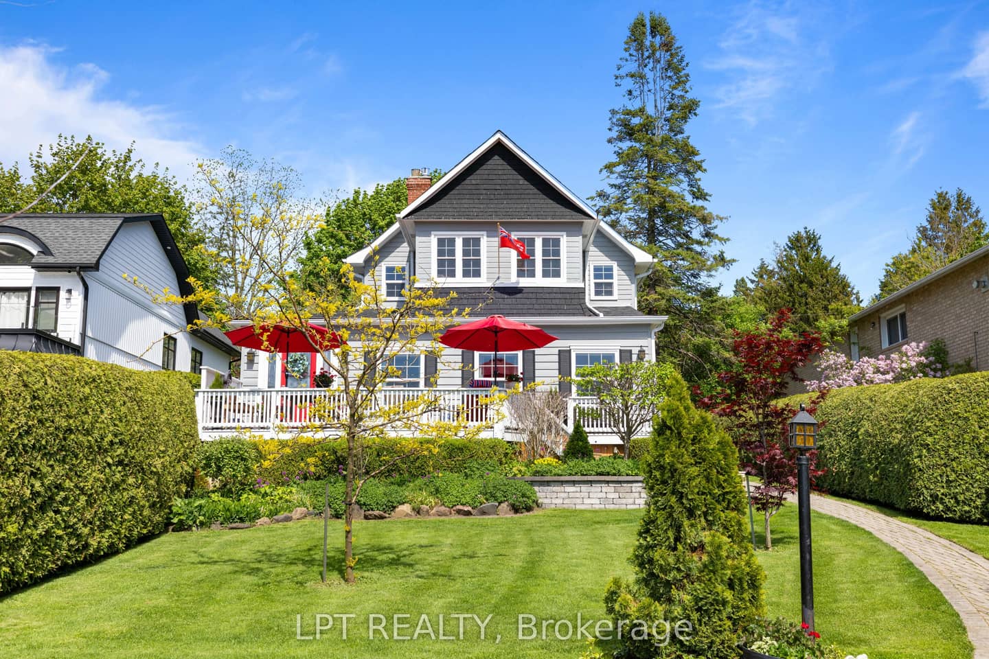 145 Lake Drive N, Georgina, ON L4P 3C8