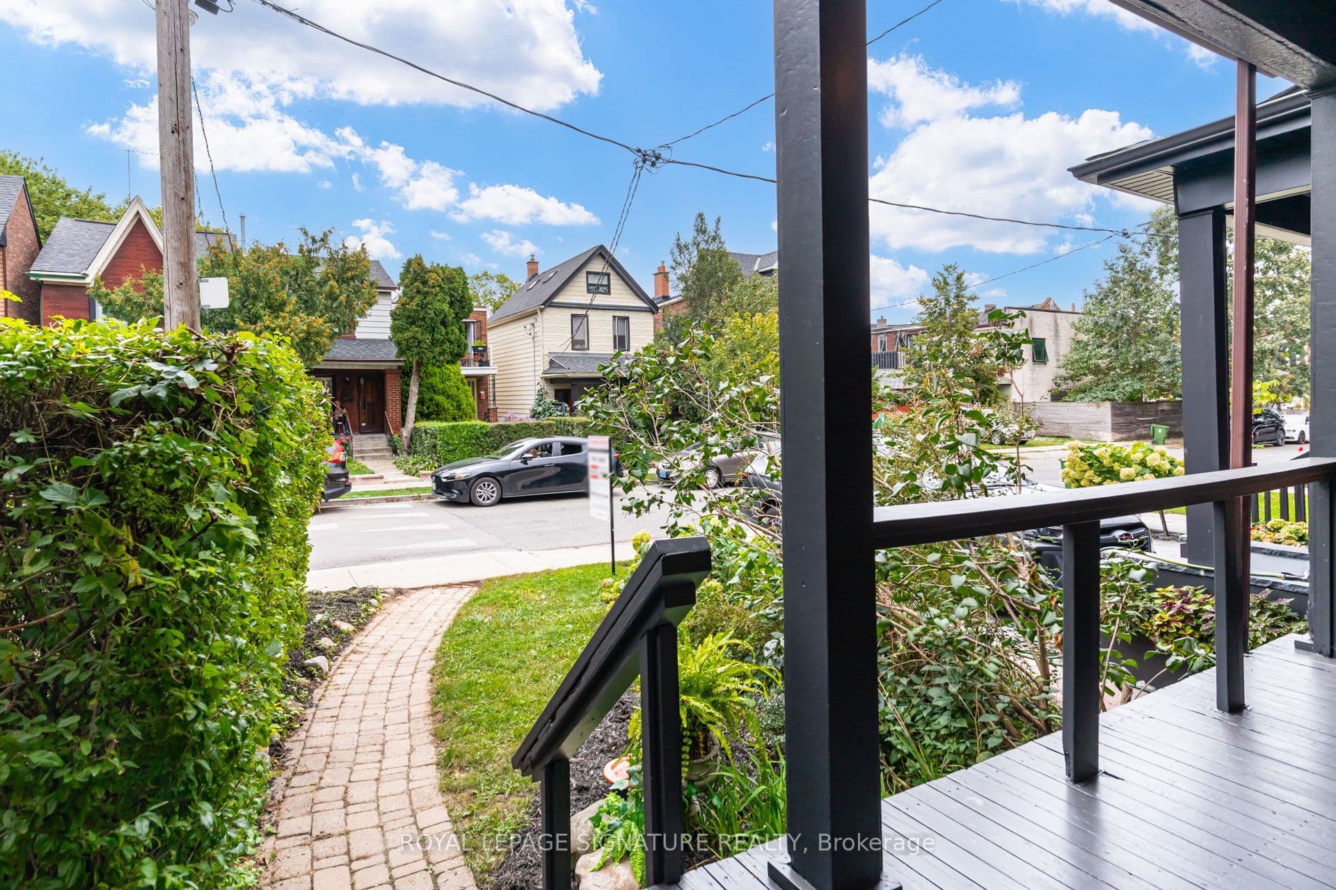 426 N Delaware Avenue N, Toronto, ON M6H 2T9