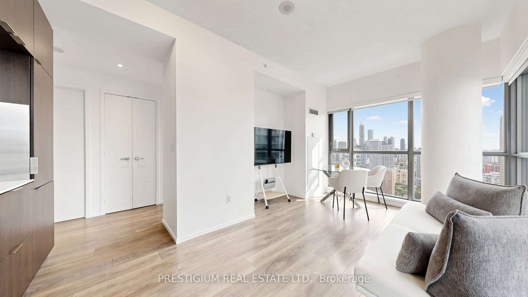 159 Dundas Street E 3706, Toronto, ON M5B 0A9