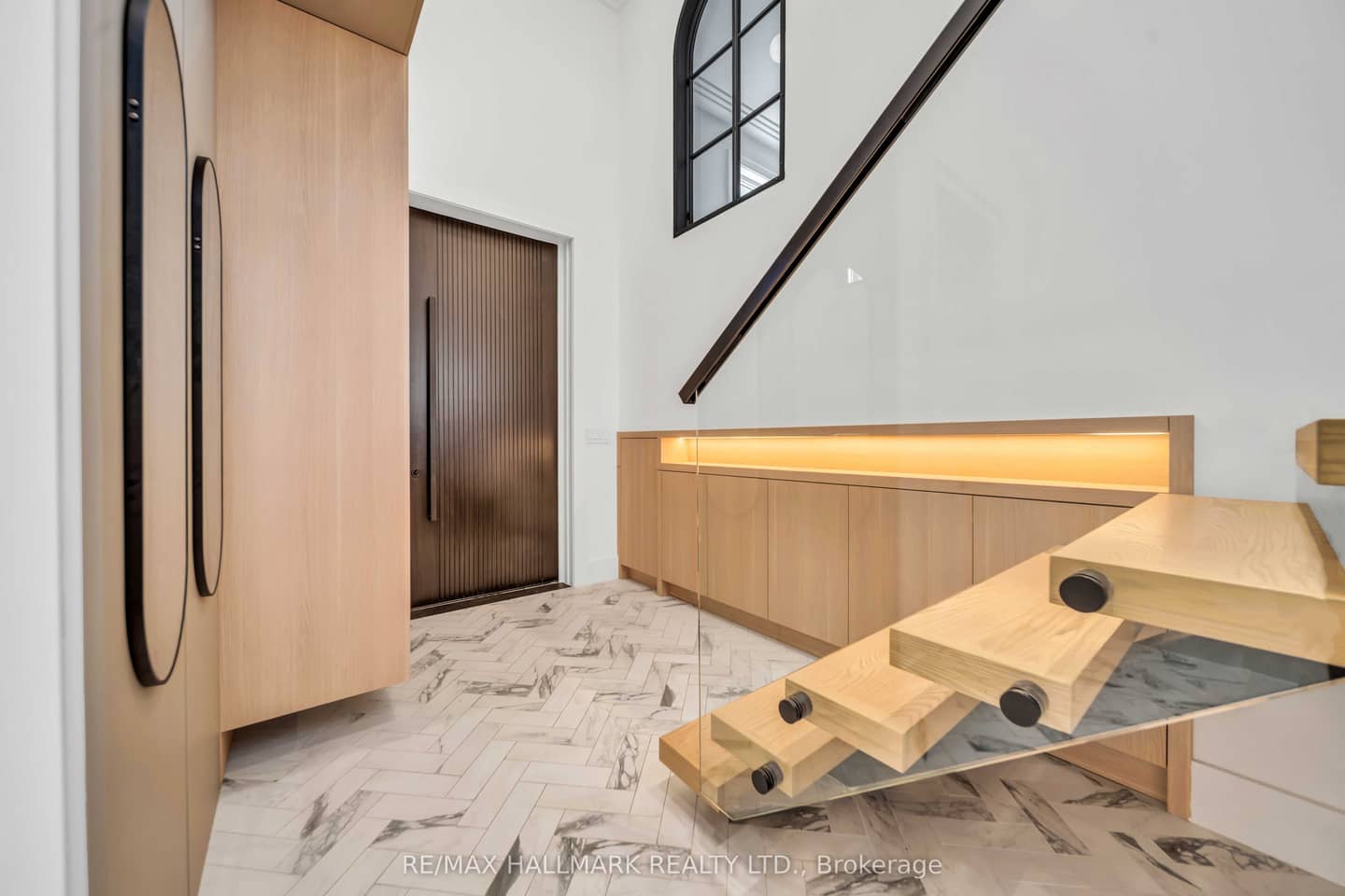 27 Collinson Boulevard, Toronto, ON M3H 3C1