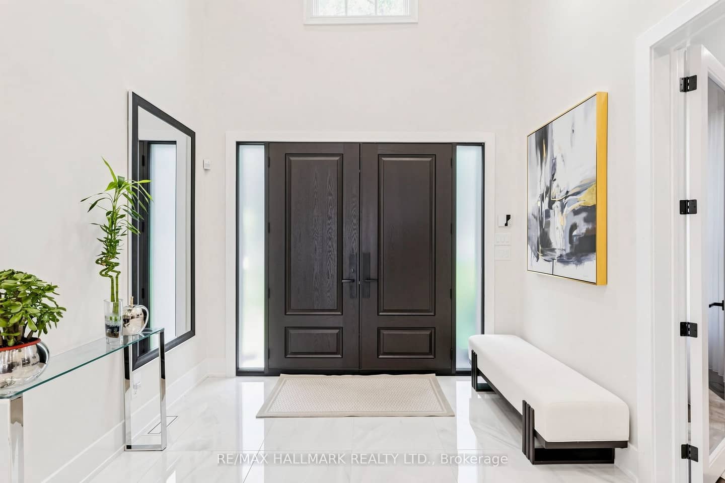 63 Willett Crescent, Richmond Hill, ON L4C 7W2