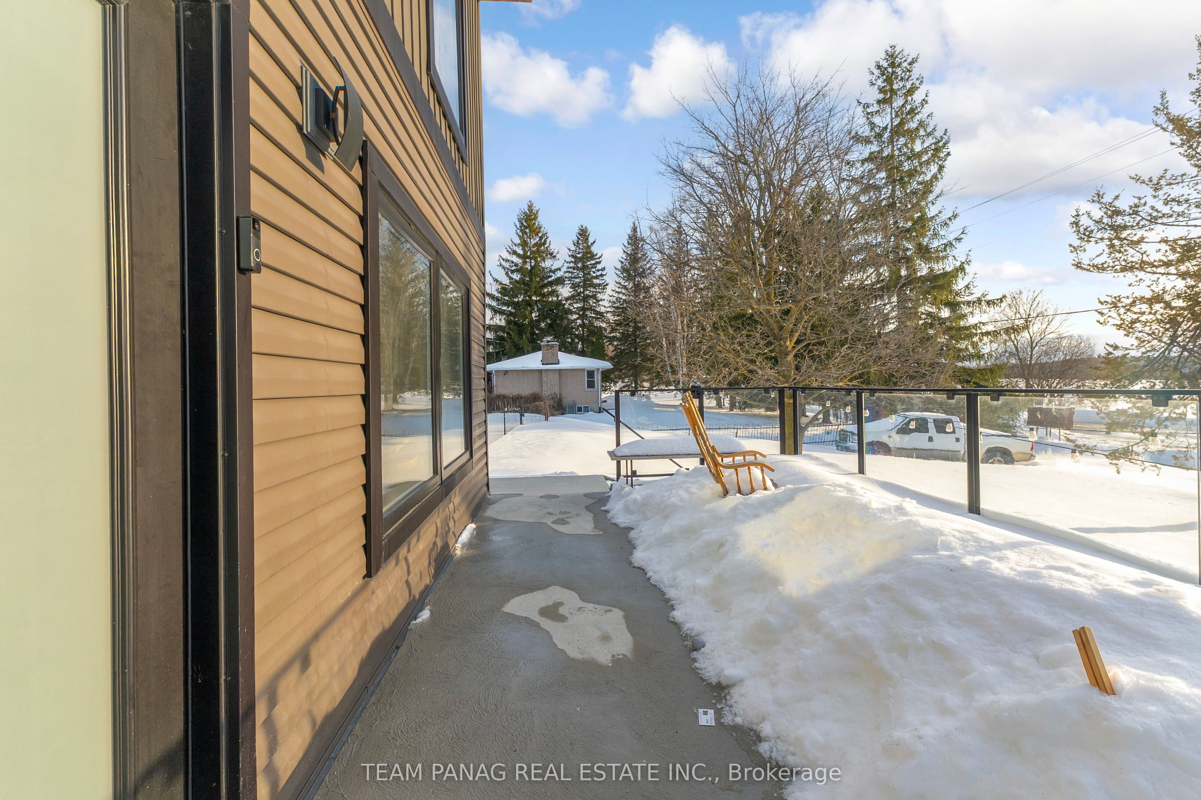 11561 Russell Road, Scugog, ON L9L 1B3
