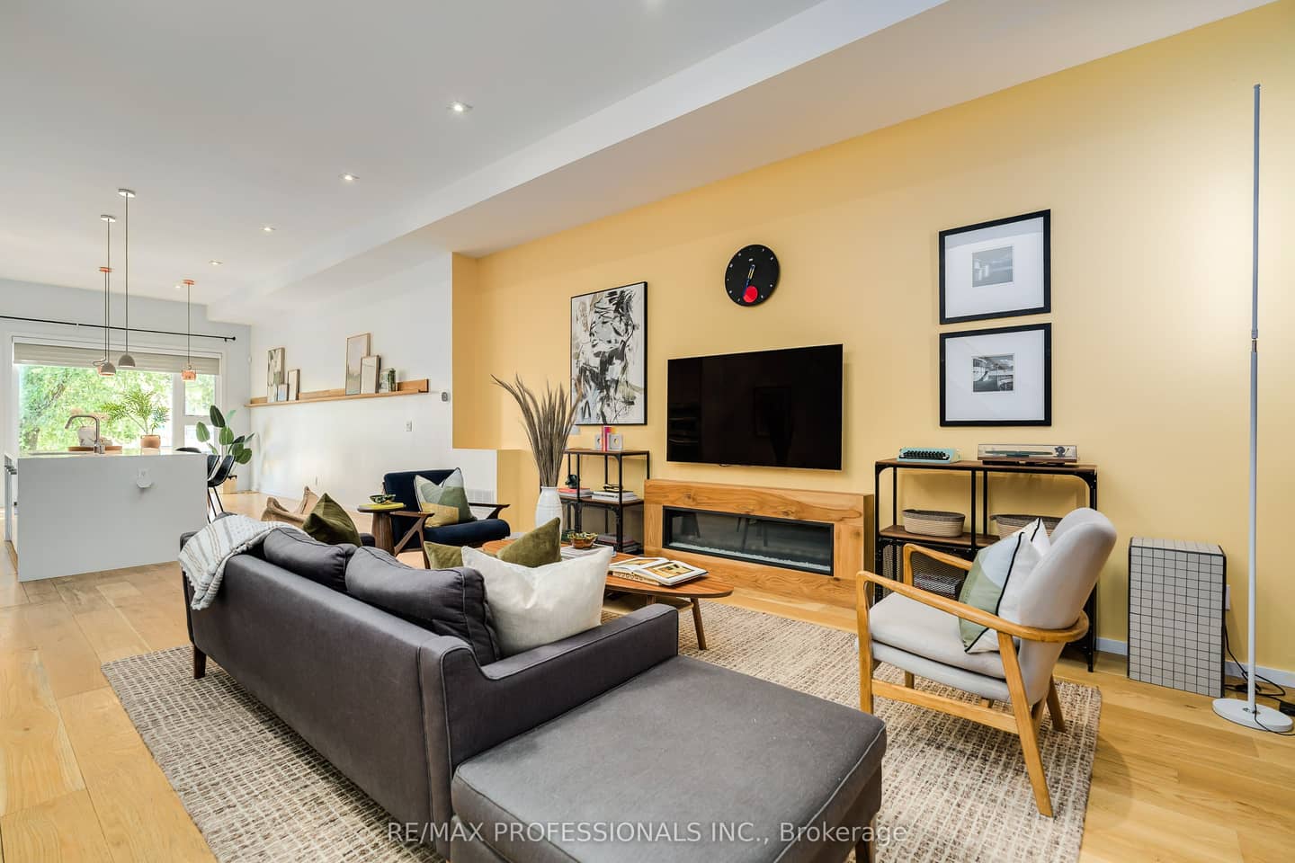 777 Eastern Avenue, Toronto, ON M4M 1E9