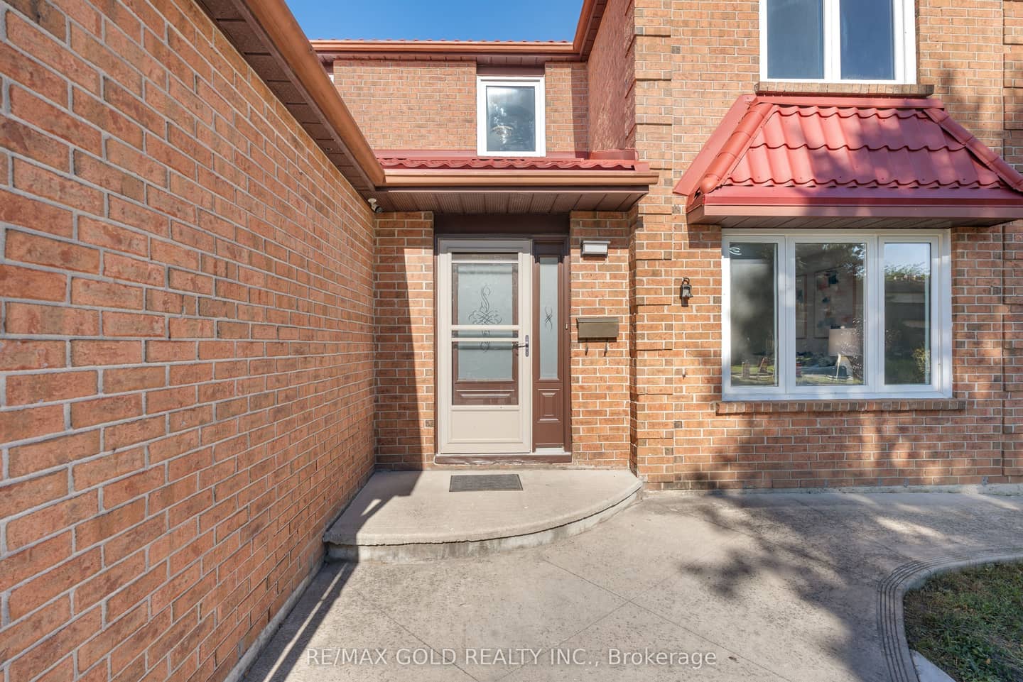 45 Parkside Drive, Brampton, ON L6Y 2H1