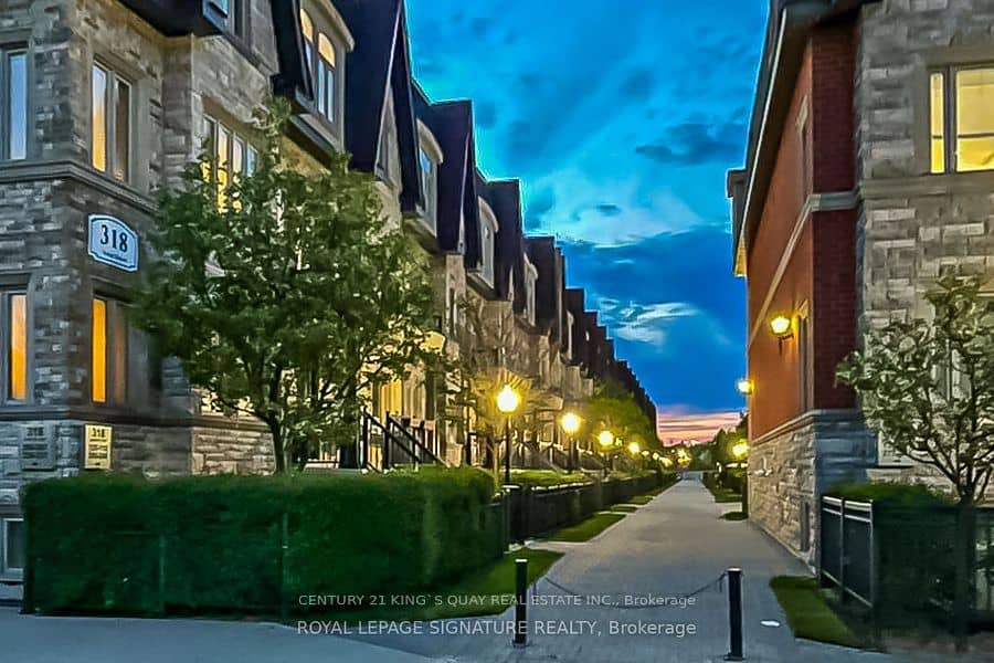 318 John Street 241, Markham, ON L3T 0B1