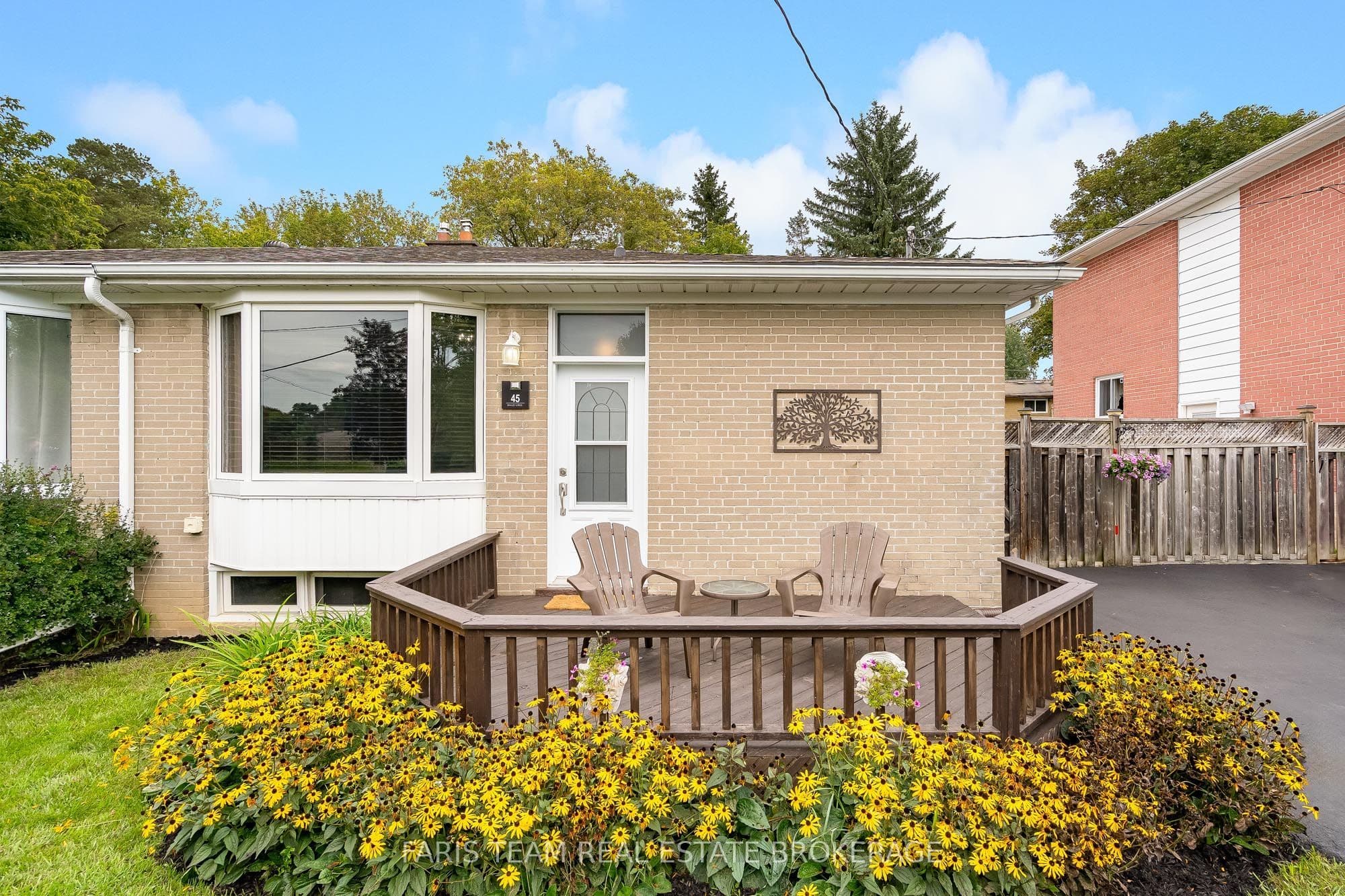 45 Bailey Crescent, Aurora, ON L4G 2B2