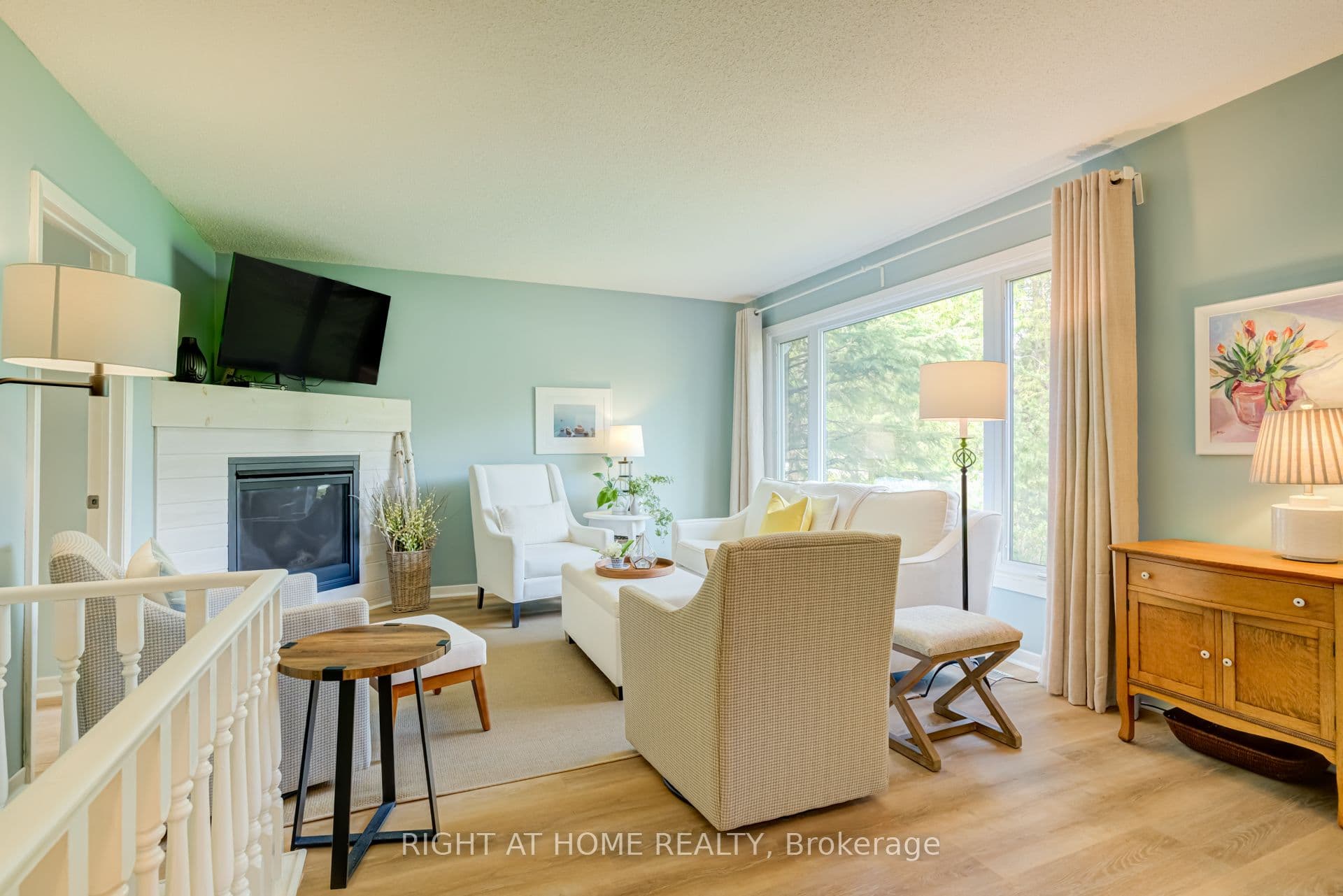 15 Wattie Road, Springwater, ON L9X 0P8